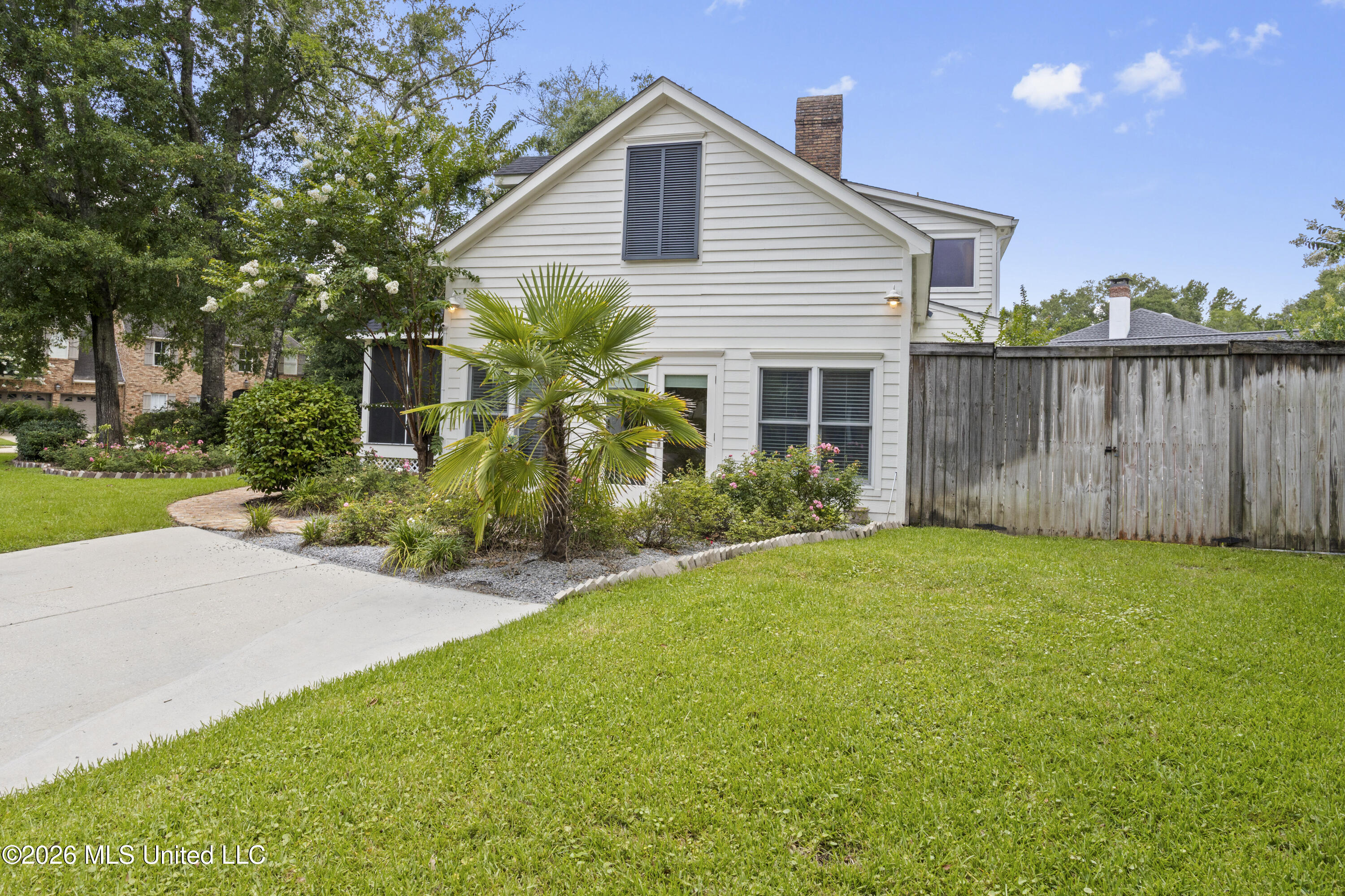 18 Cedarwood Lane Property Photo 4