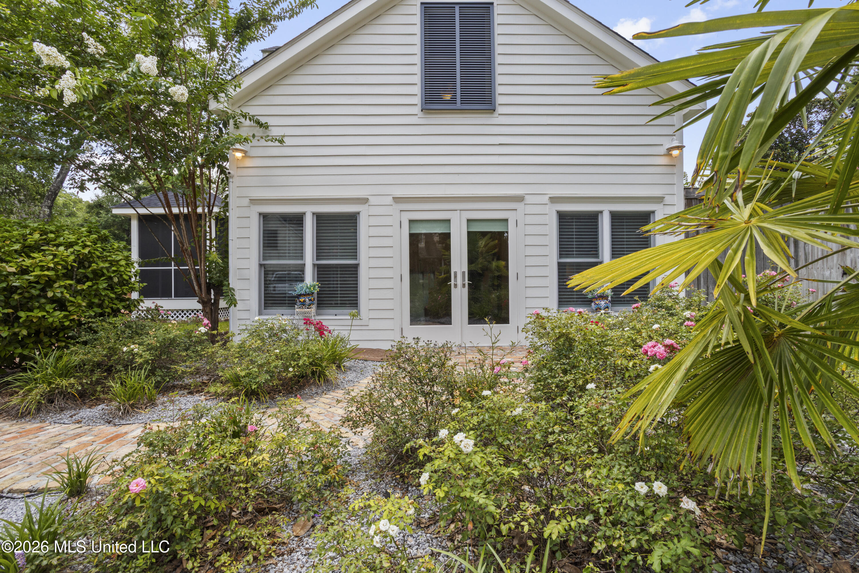 18 Cedarwood Lane Property Photo 5