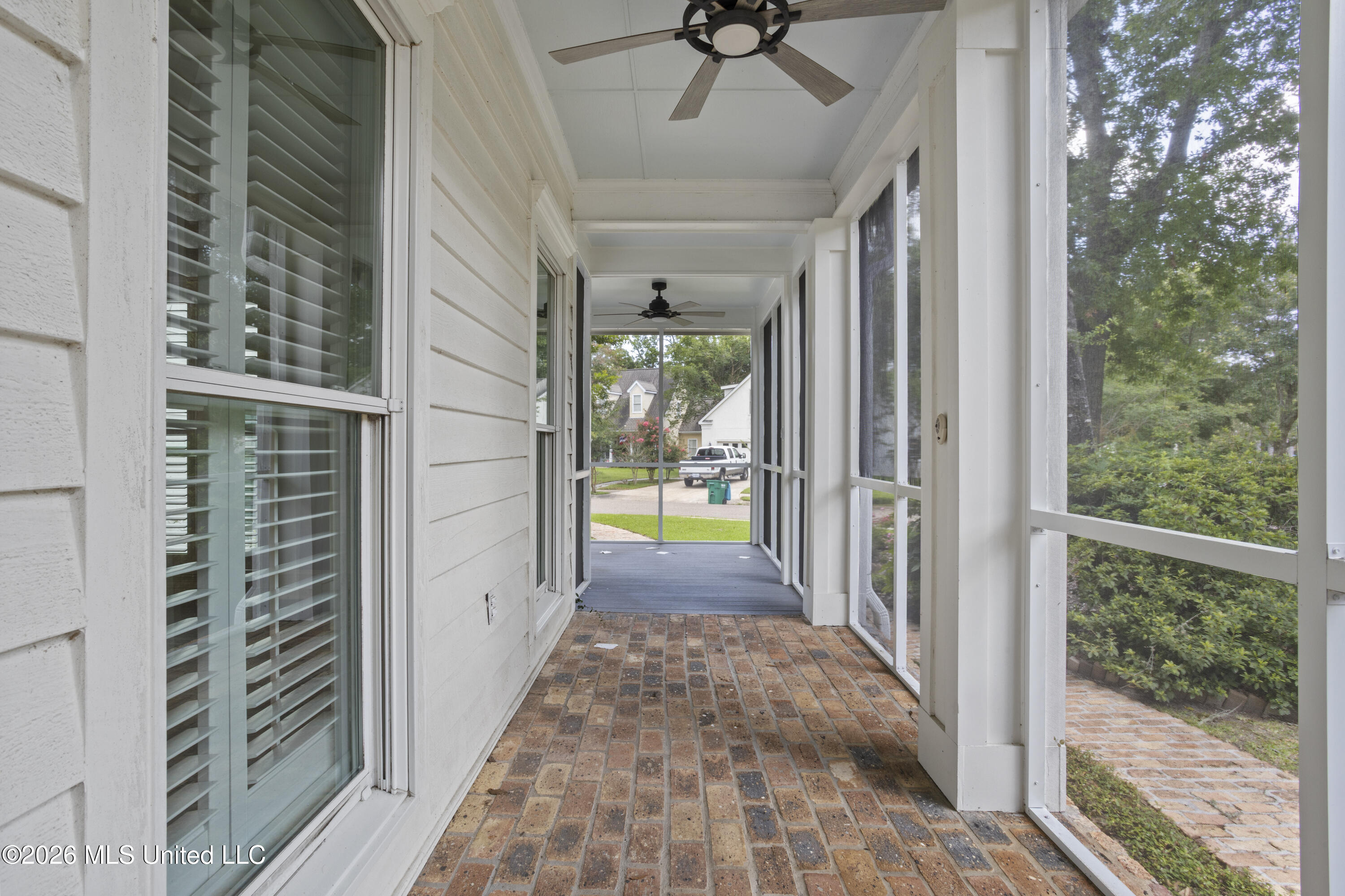 18 Cedarwood Lane Property Photo 10