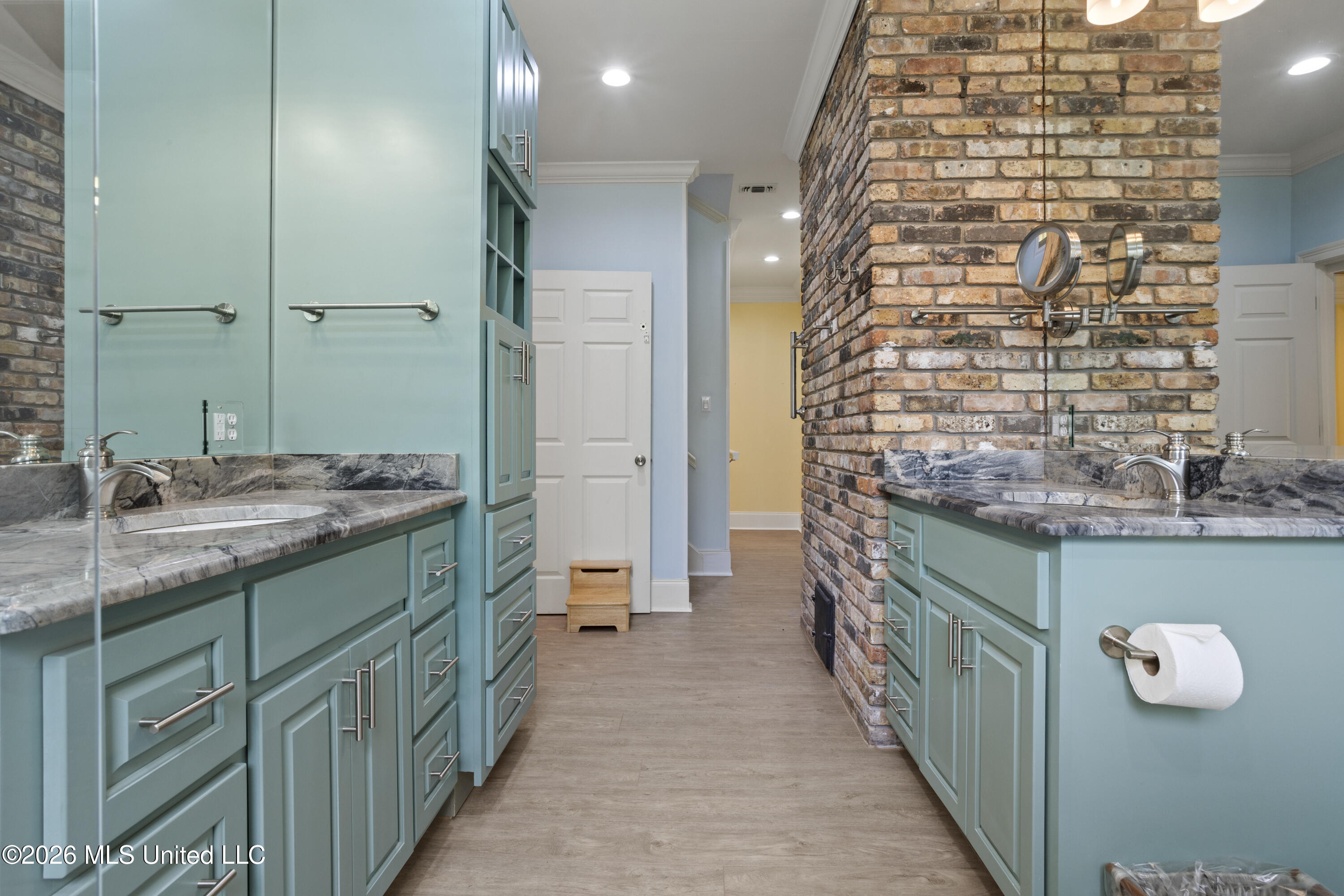18 Cedarwood Lane Property Photo 43