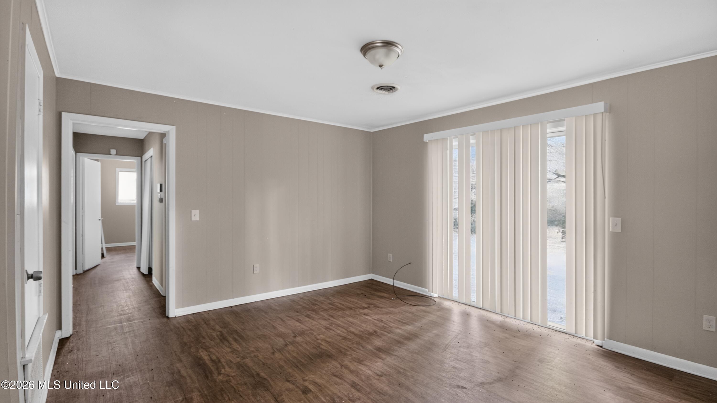1128 Autumn Street Property Photo 4