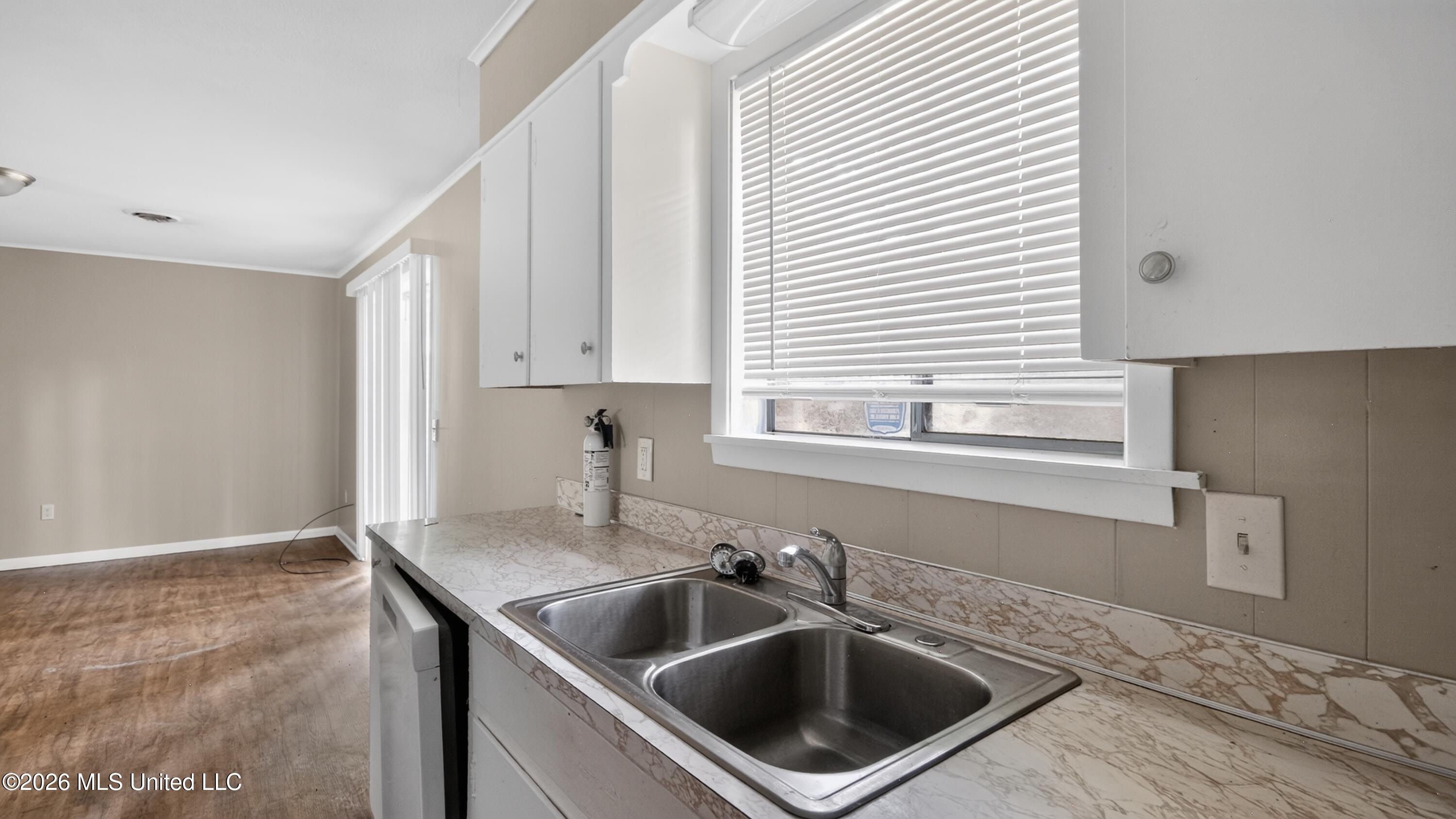 1128 Autumn Street Property Photo 13