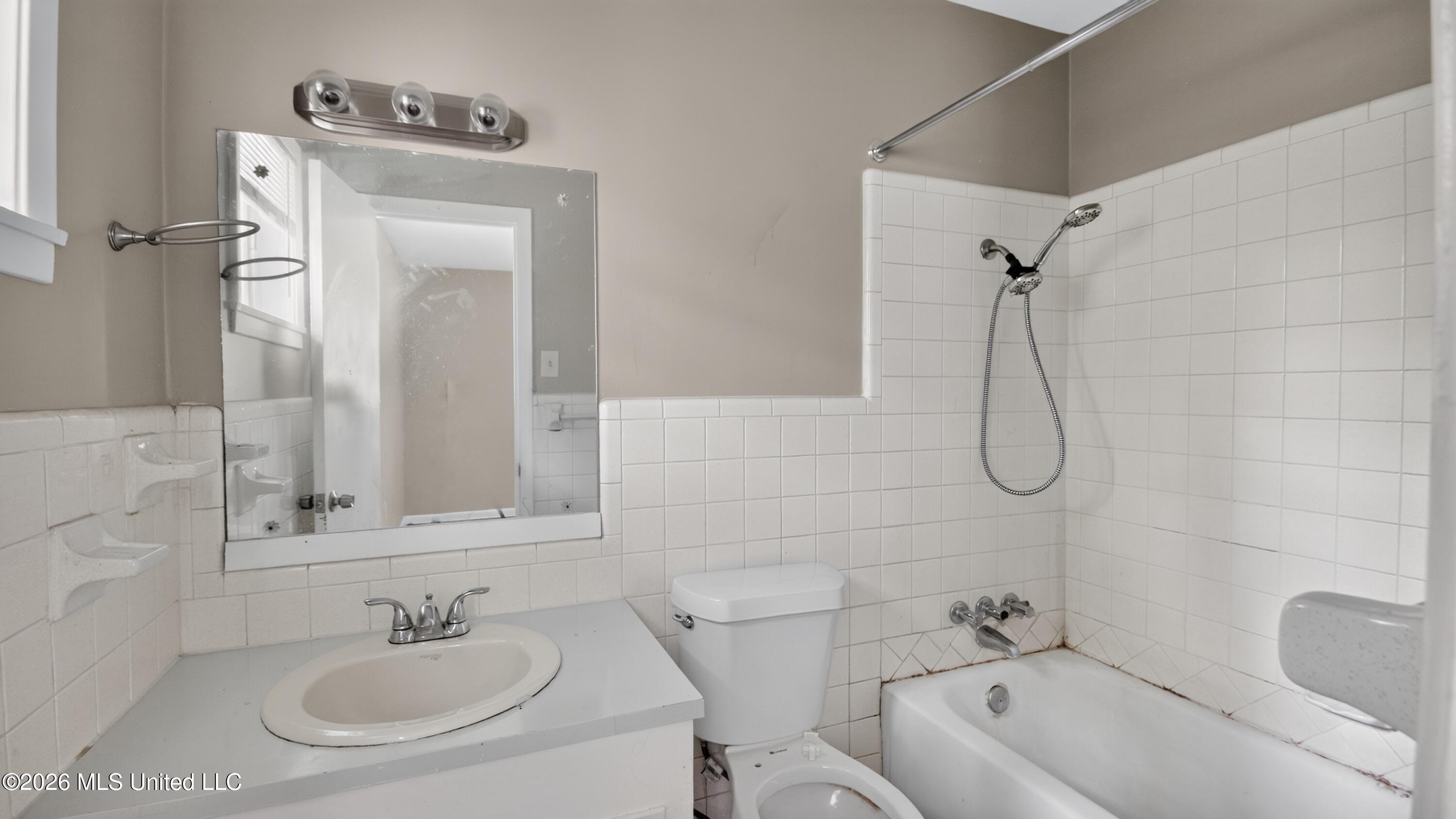 1128 Autumn Street Property Photo 19