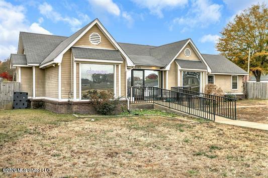 5165 Getwell Road Property Photo 1