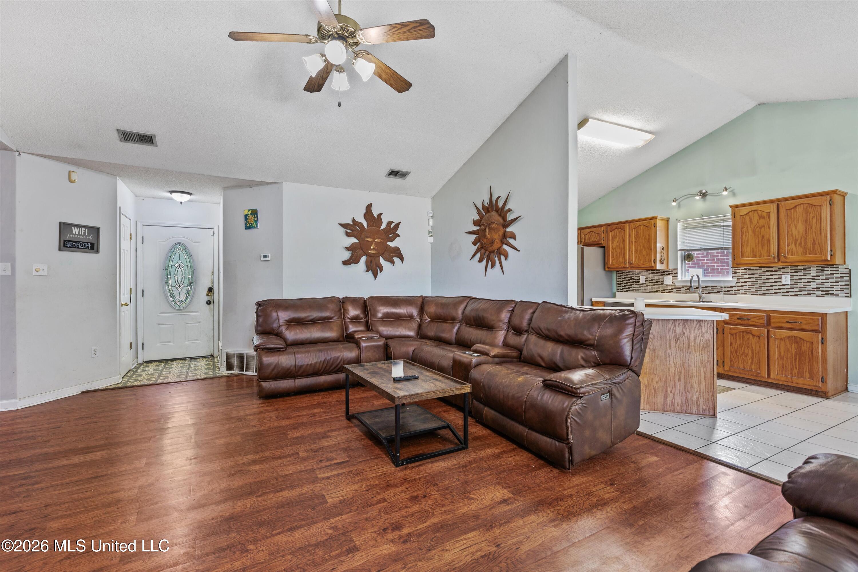 6108 Magnolia Lakes Drive Property Photo 6