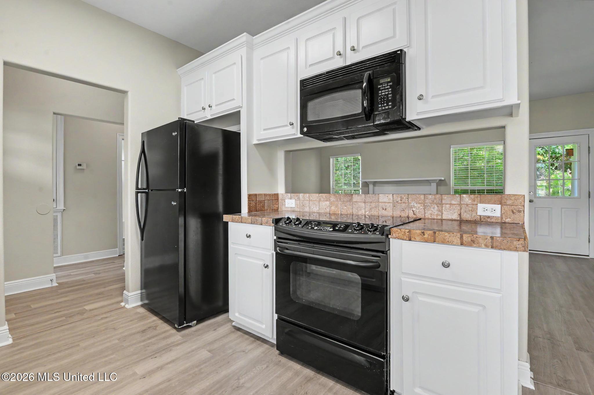 16 Sugarloaf Lane Property Photo 4