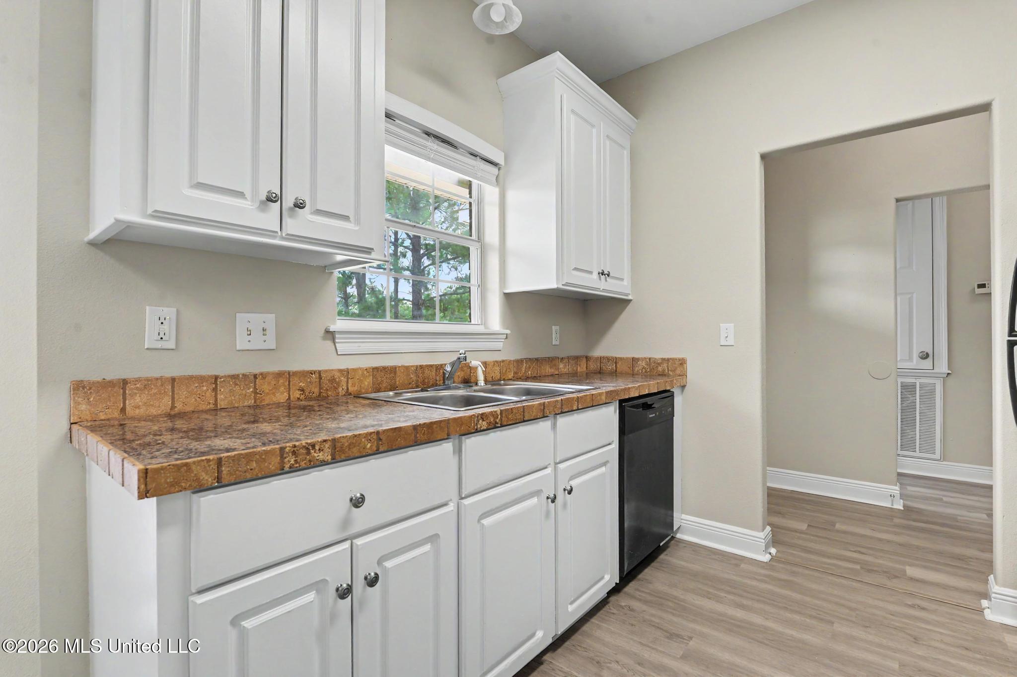 16 Sugarloaf Lane Property Photo 5