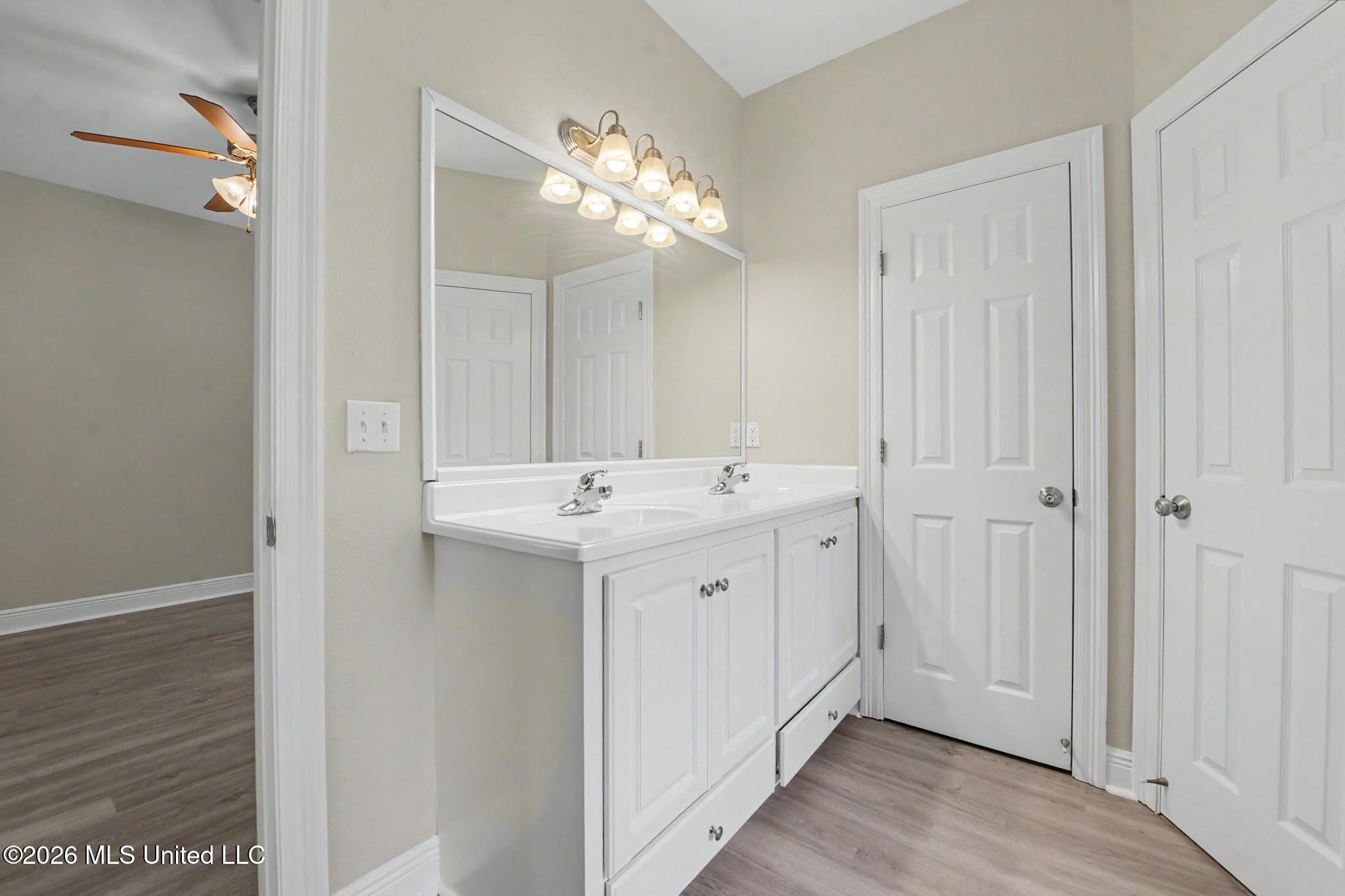 16 Sugarloaf Lane Property Photo 7