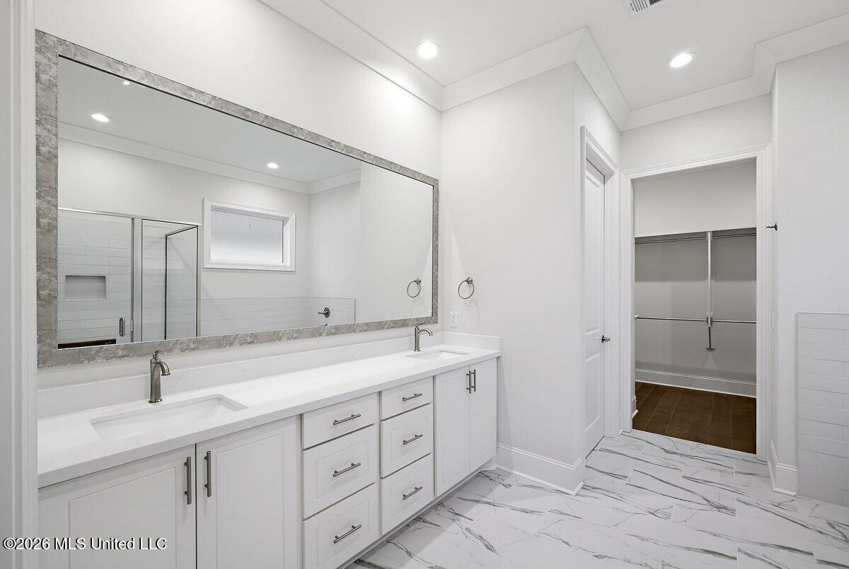 256 Caroline Boulevard Property Photo 12