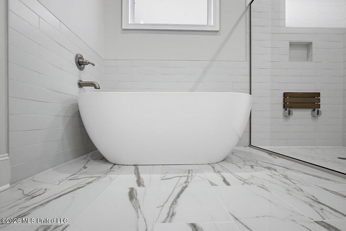 256 Caroline Boulevard Property Photo 13