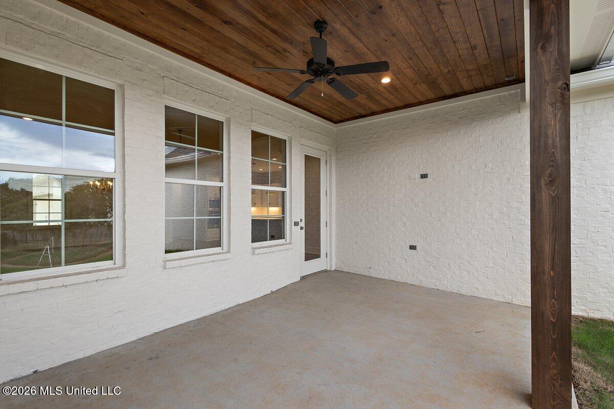 256 Caroline Boulevard Property Photo 24