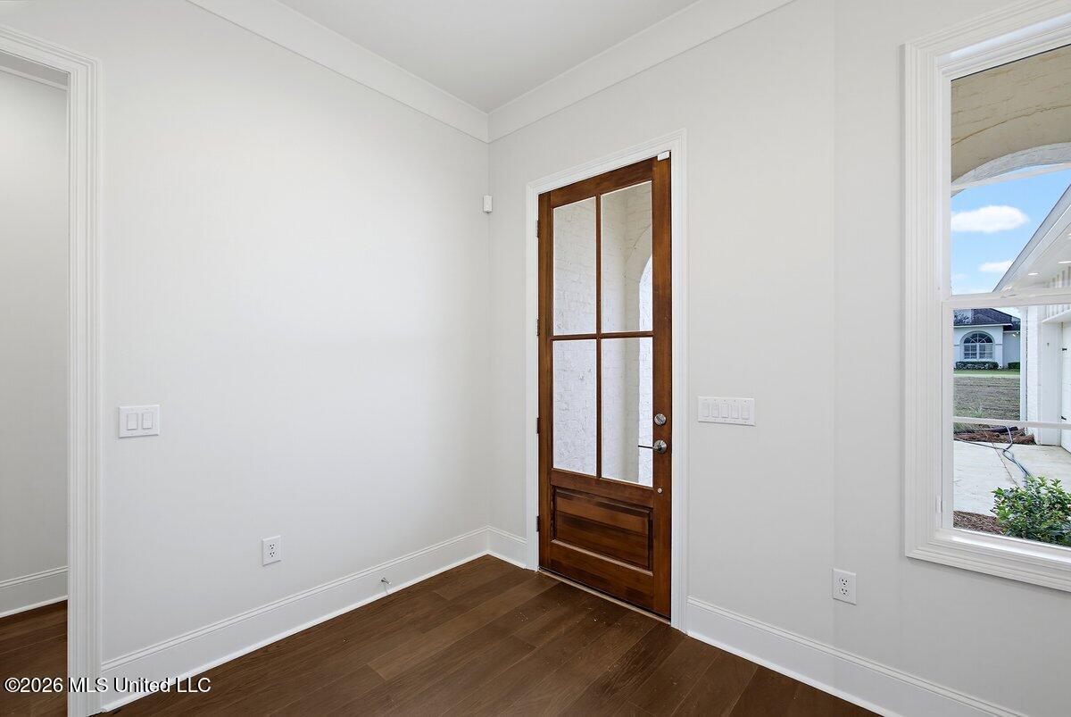 256 Caroline Boulevard Property Photo 35
