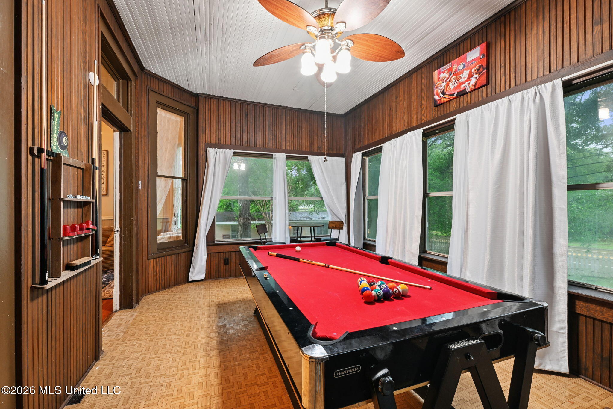 102 W Myrtle Street Property Photo 4