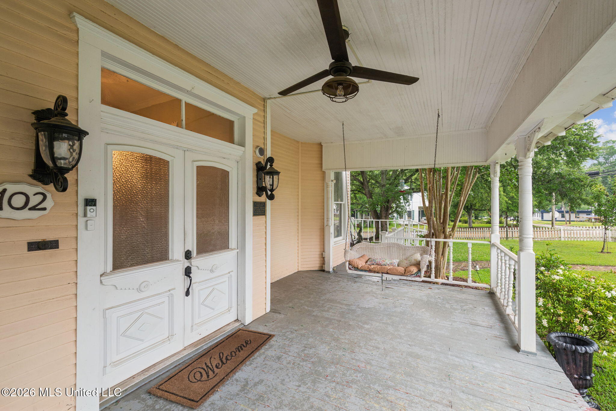 102 W Myrtle Street Property Photo 8