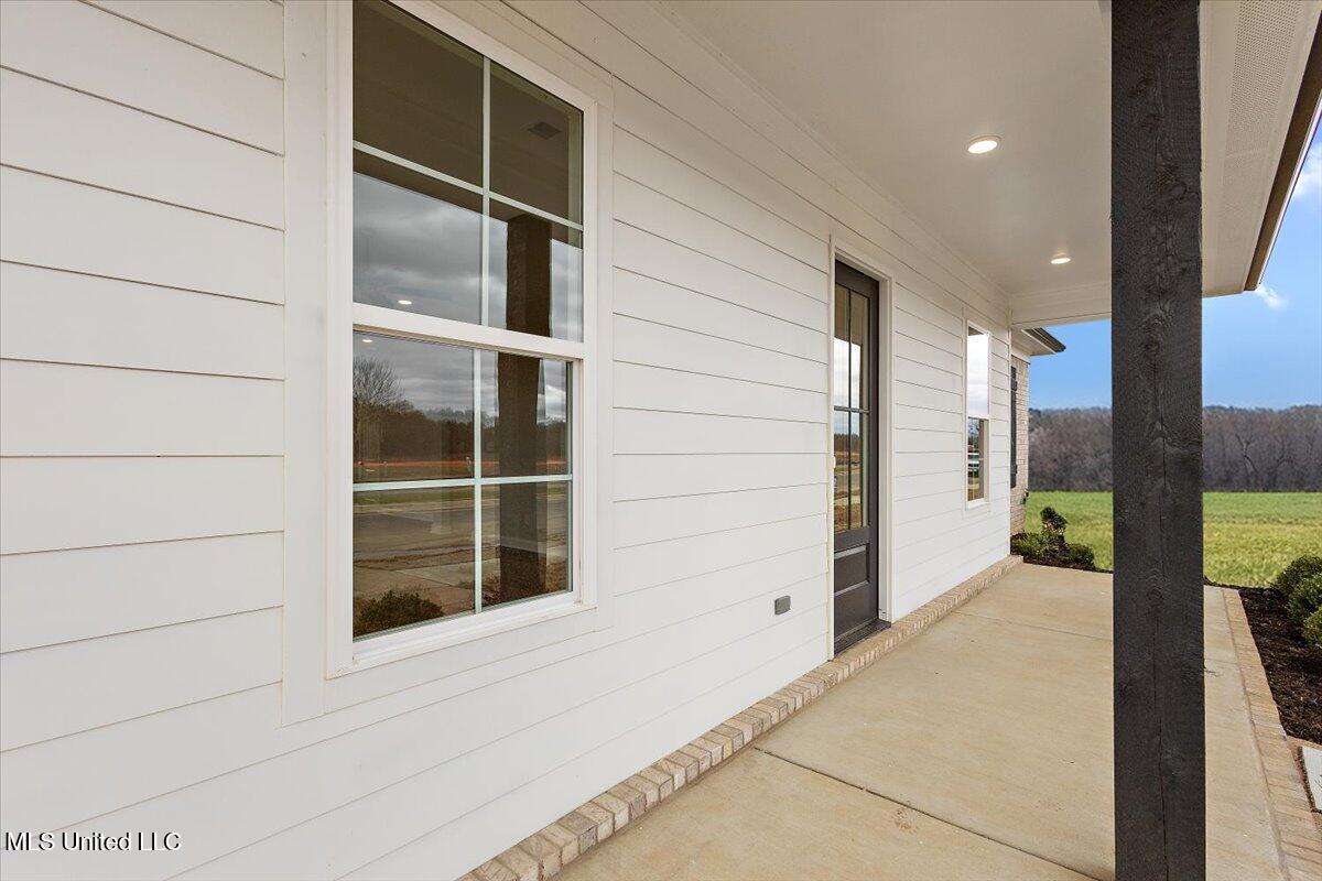490 Bolivar Drive Property Photo 3