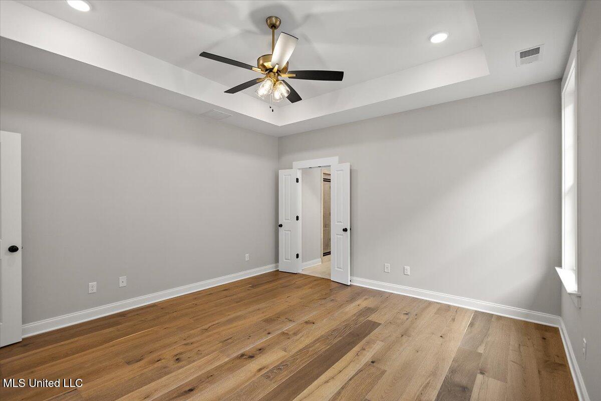 490 Bolivar Drive Property Photo 14