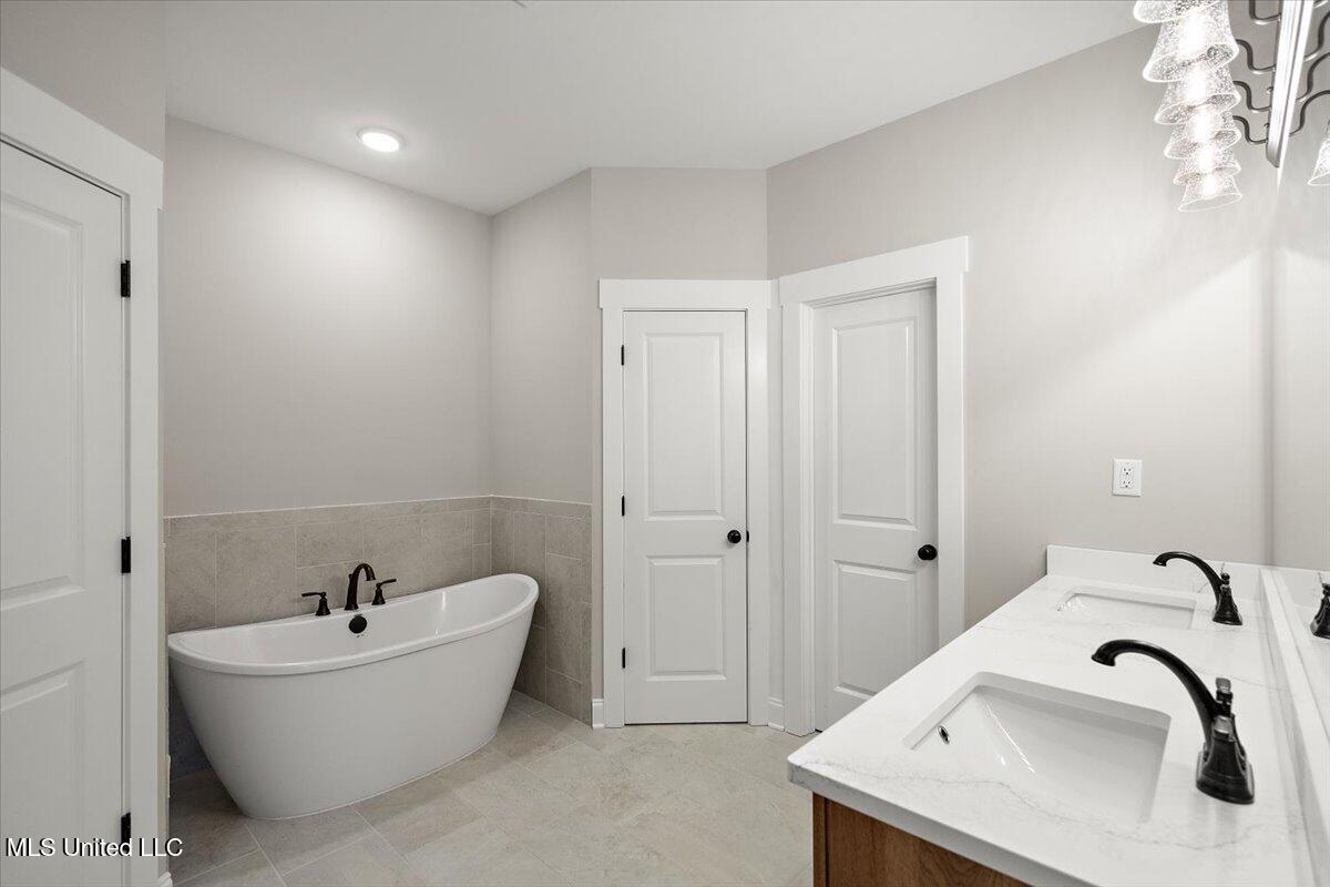 490 Bolivar Drive Property Photo 15