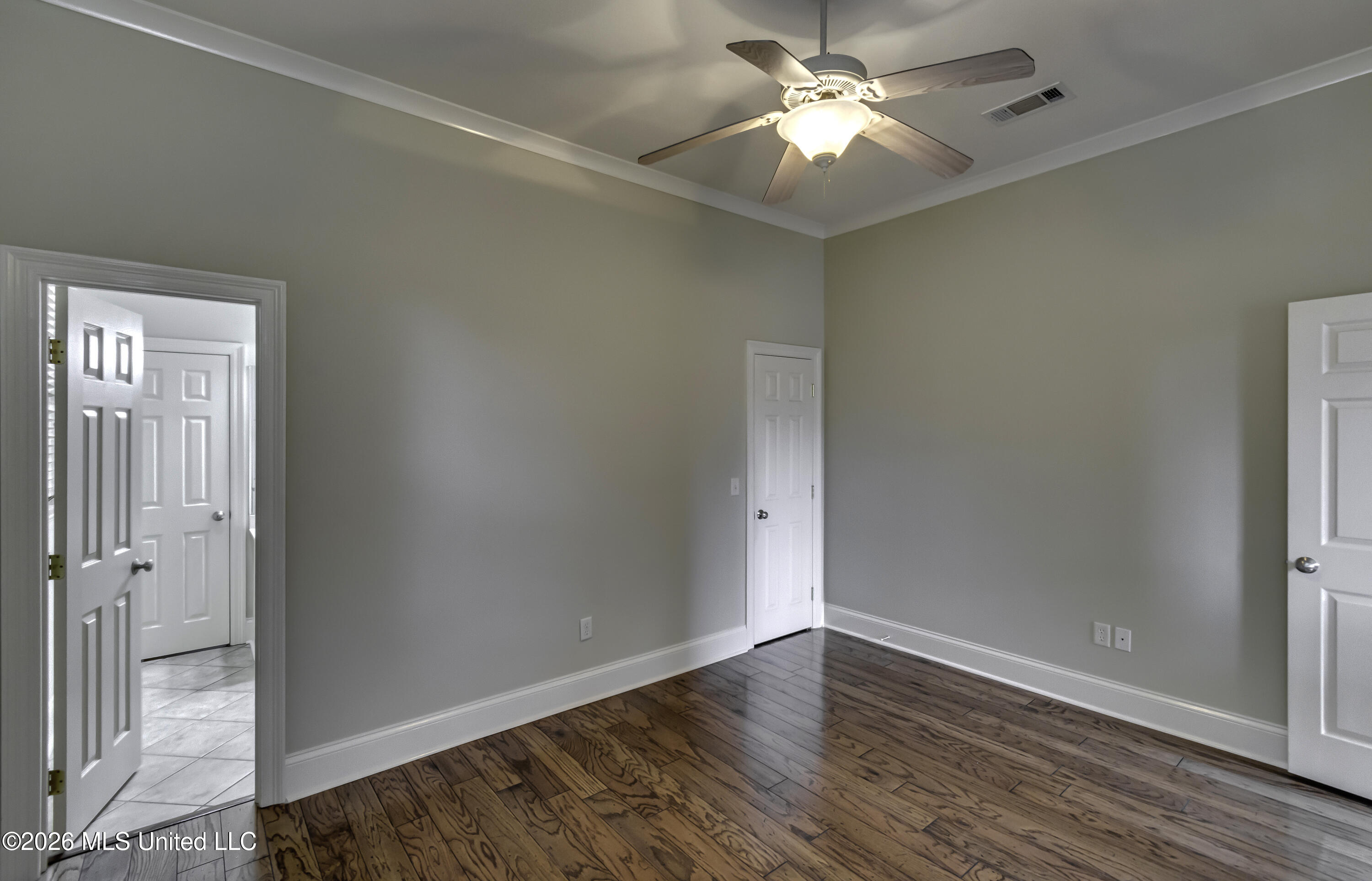 102 Brighton Lane Property Photo 37