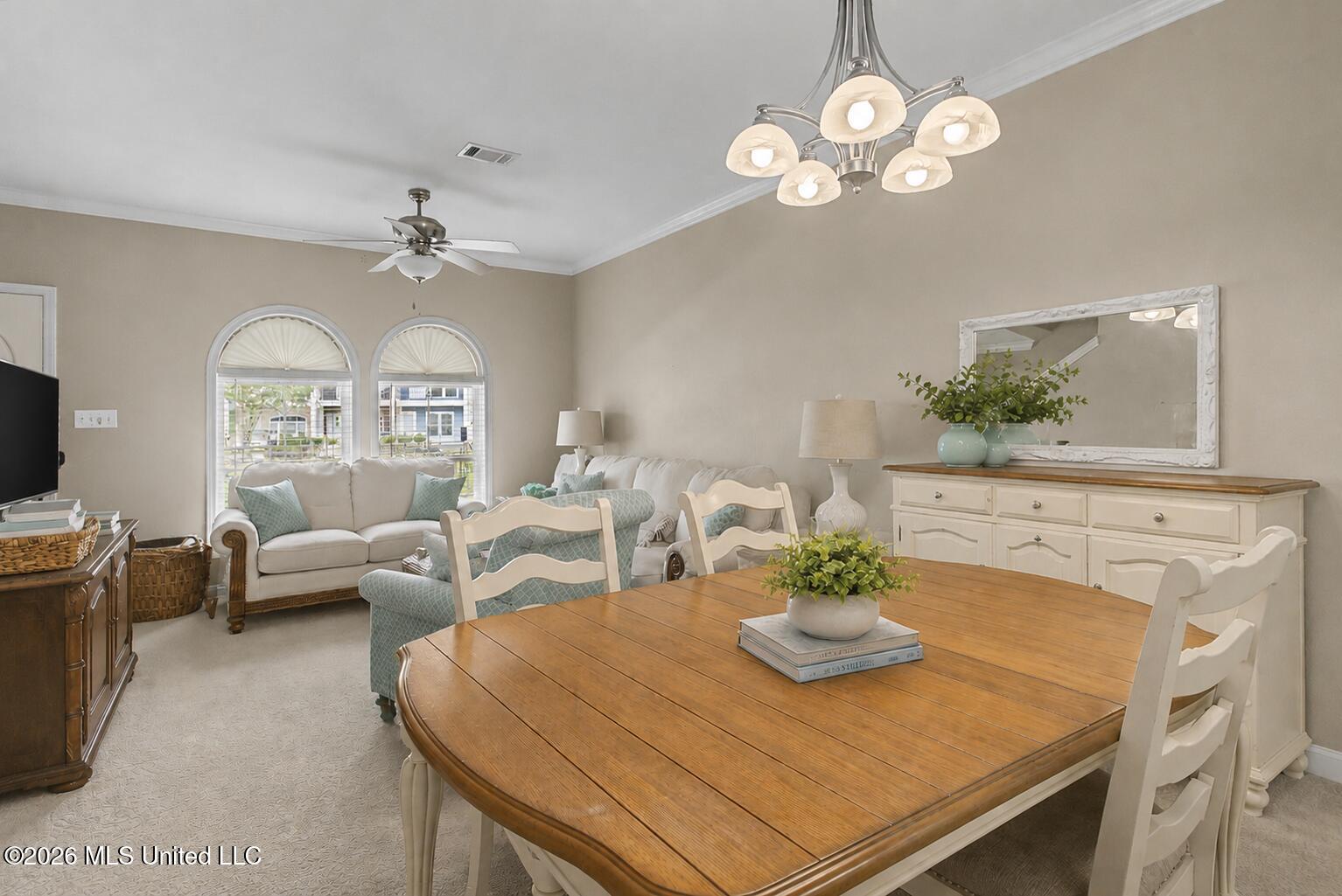 548 W Beach Boulevard Property Photo 6