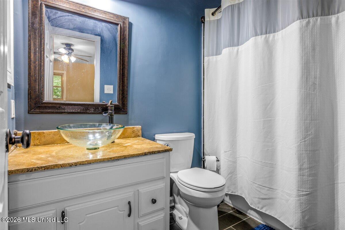 1382 N Thunderbird Drive Property Photo 27