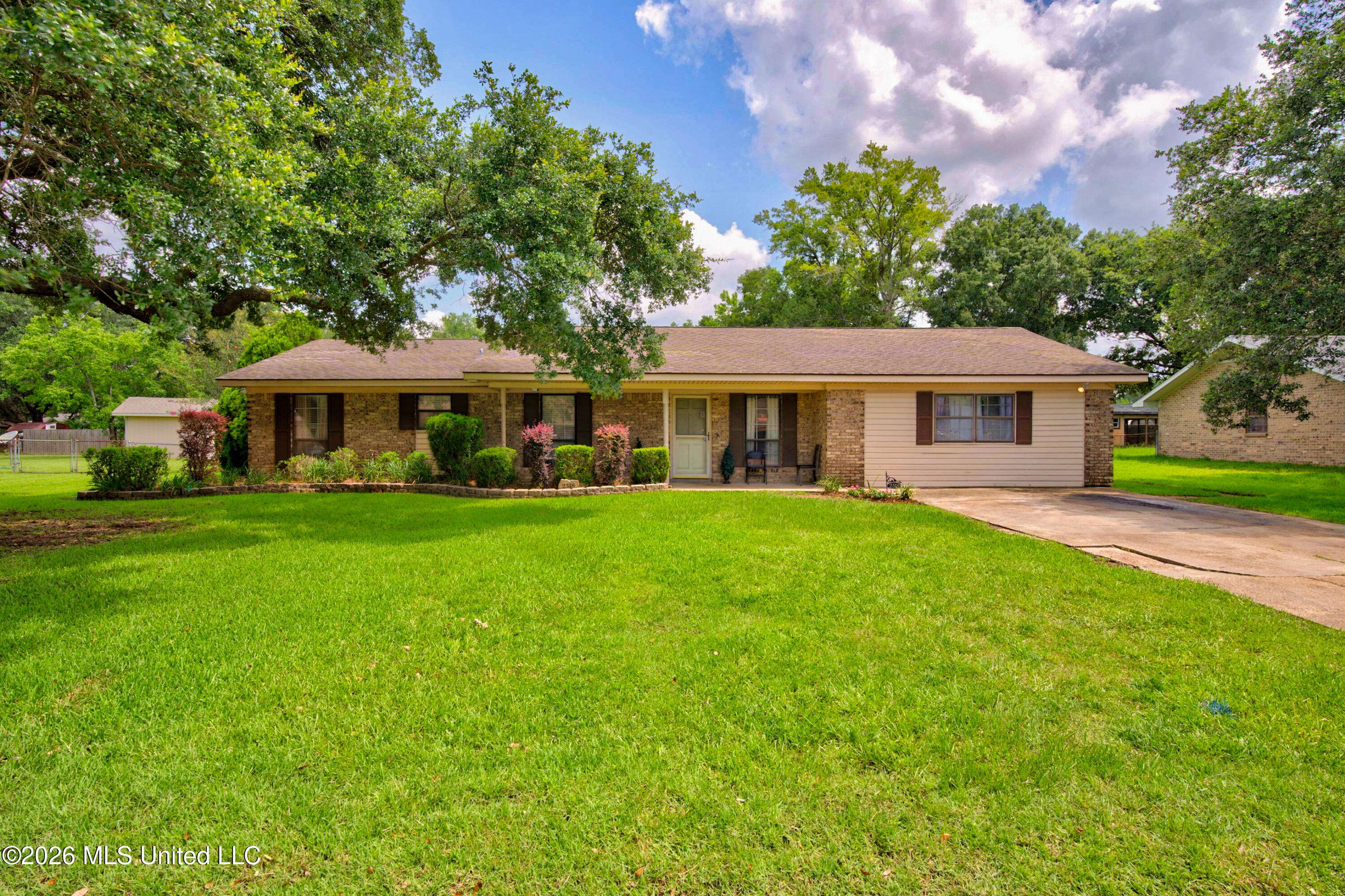 2318 Lynn Avenue Property Photo 1