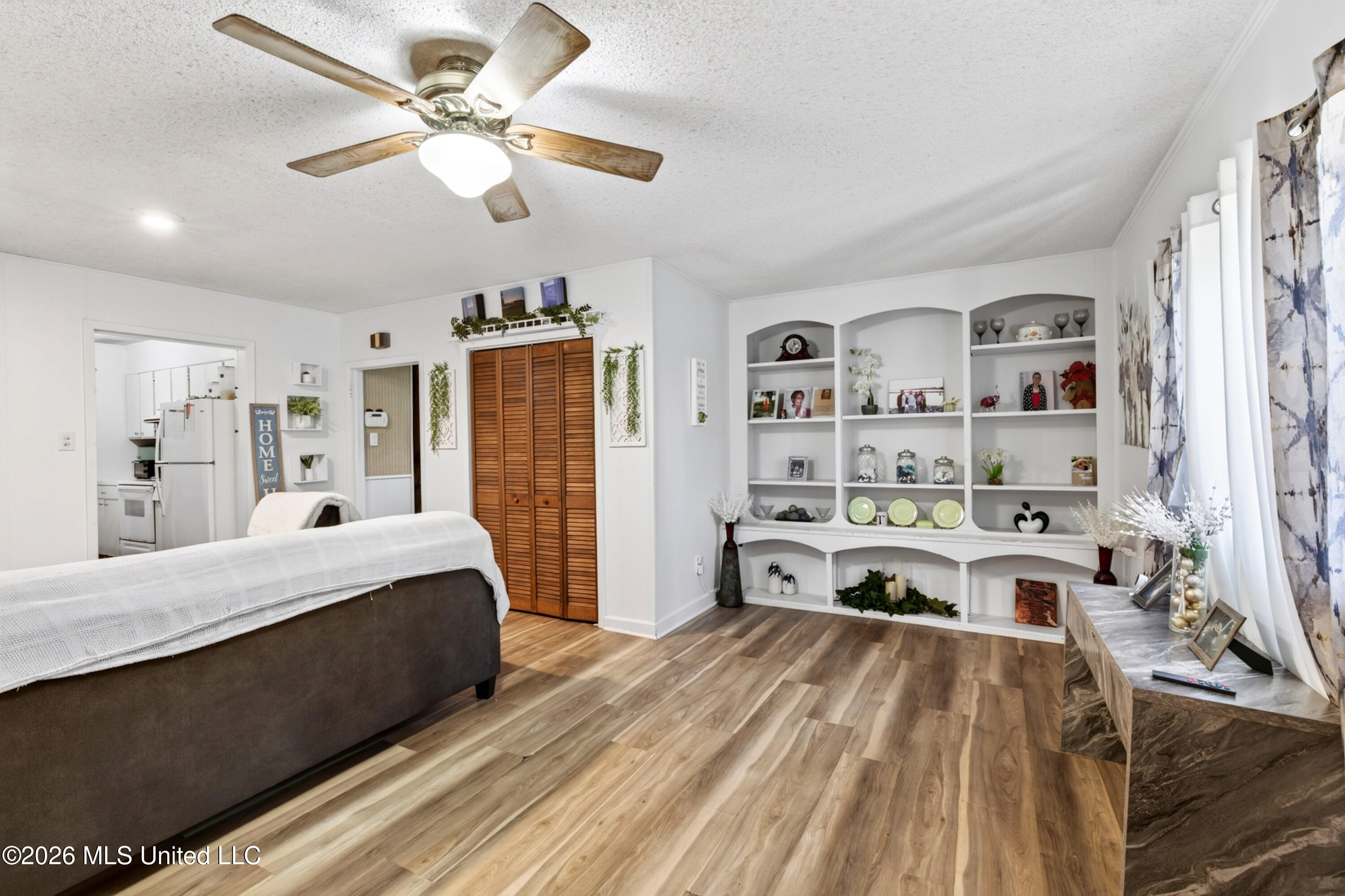 2318 Lynn Avenue Property Photo 8