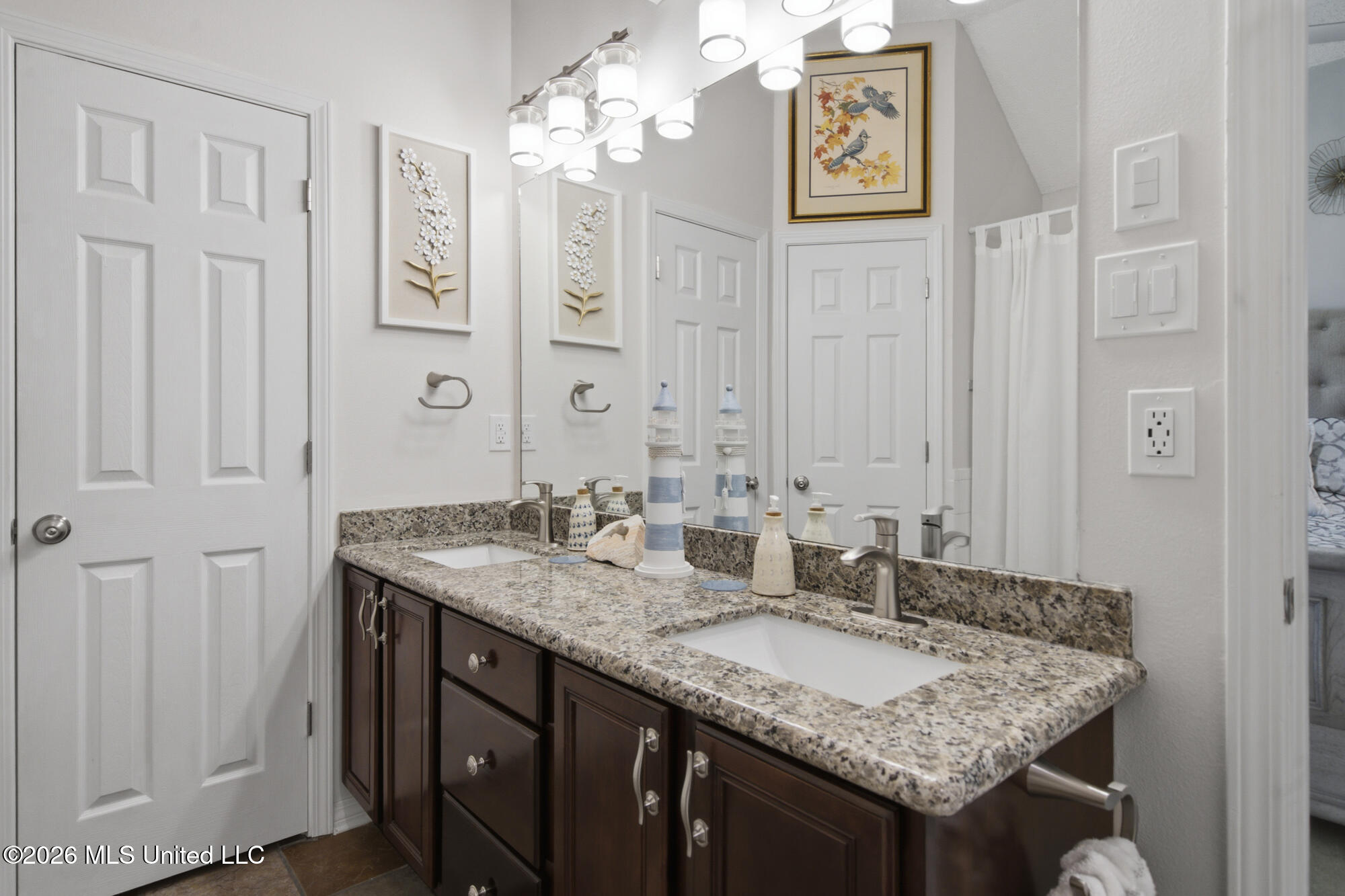 309 Woodcrest Drive Property Photo 14