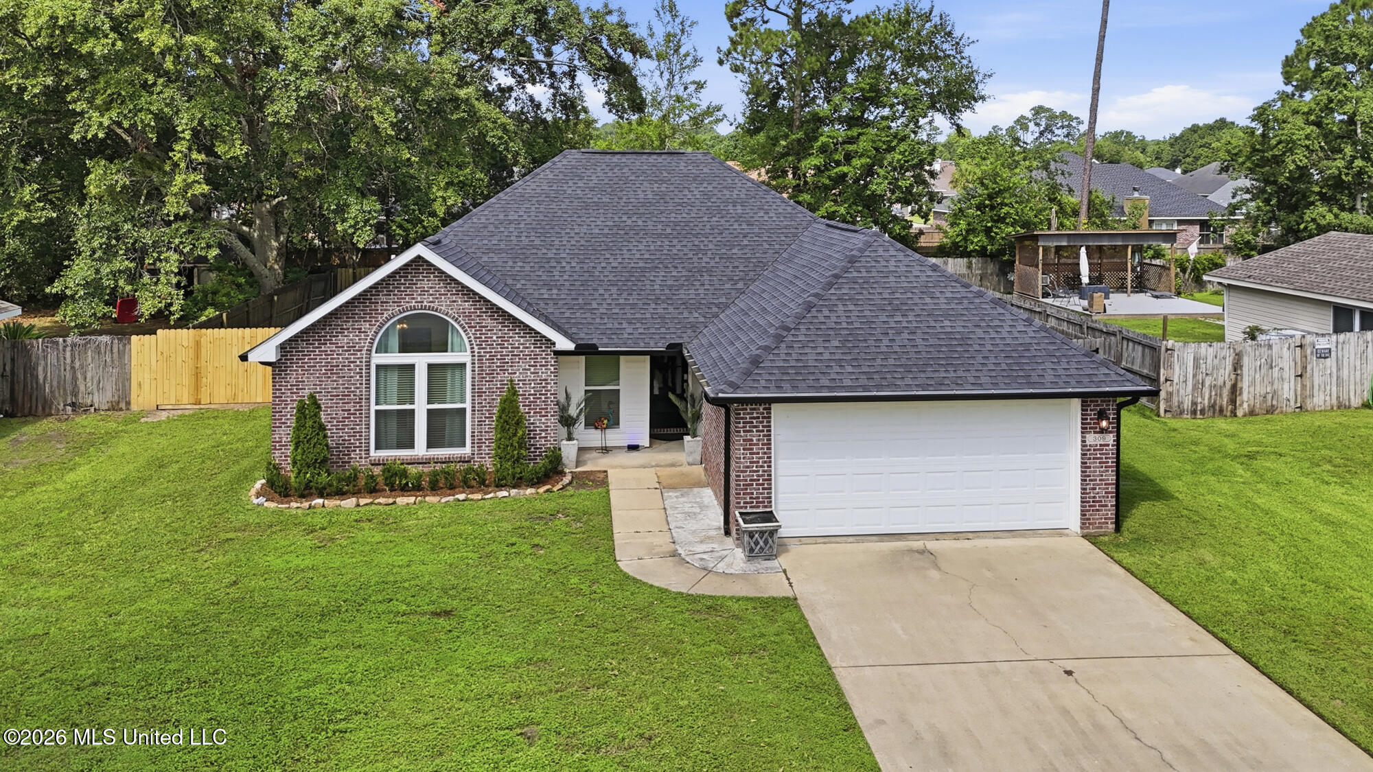 309 Woodcrest Drive Property Photo 33