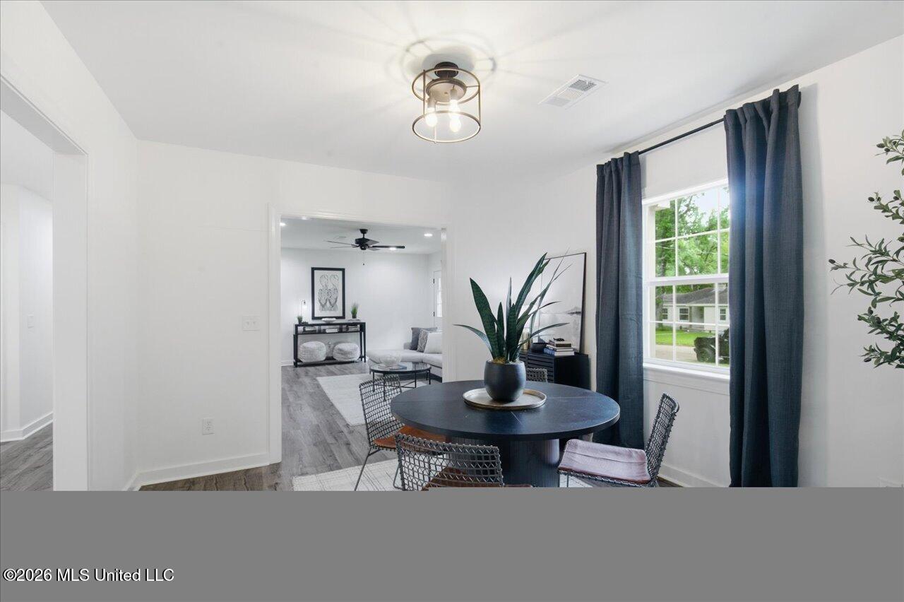 1013 Meadow Heights Drive Property Photo 14