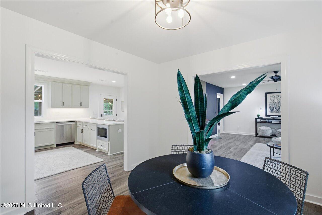 1013 Meadow Heights Drive Property Photo 15