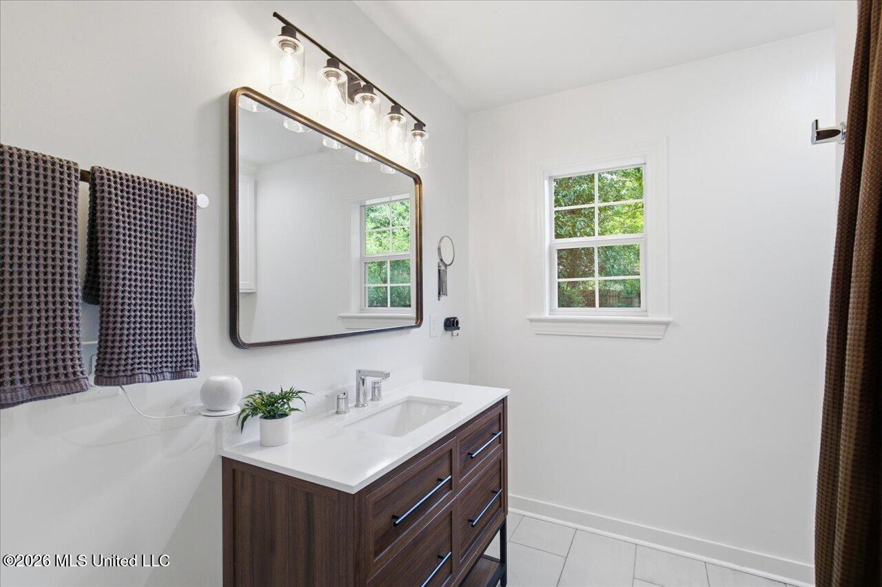 1013 Meadow Heights Drive Property Photo 20