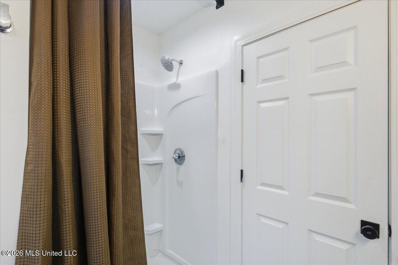 1013 Meadow Heights Drive Property Photo 21