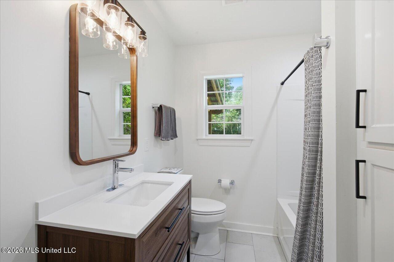 1013 Meadow Heights Drive Property Photo 25