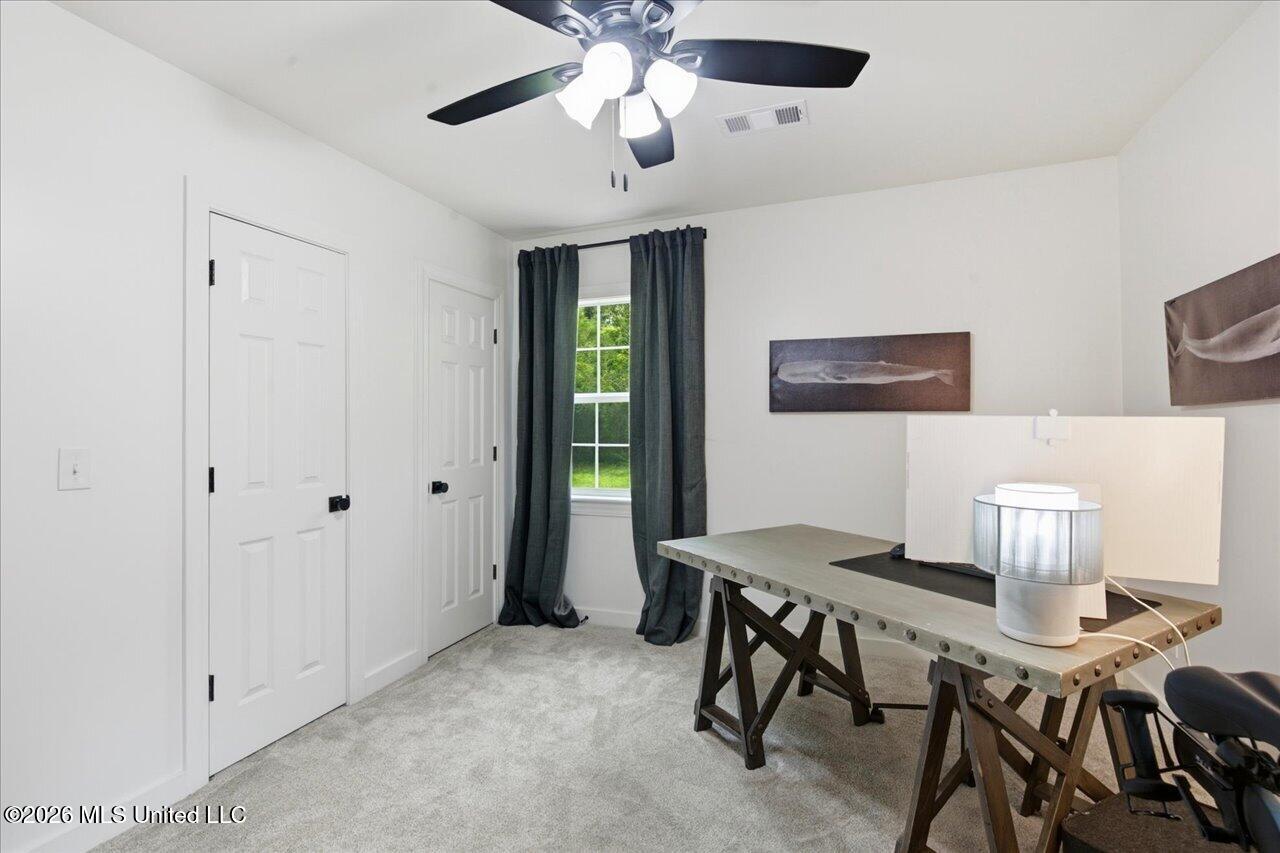 1013 Meadow Heights Drive Property Photo 28