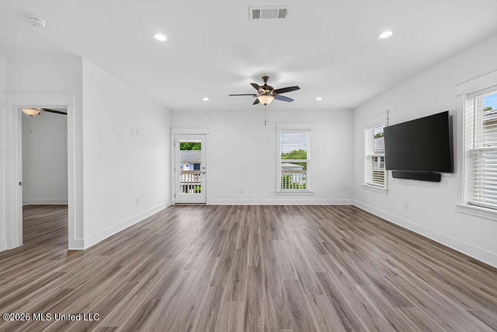 212 Clark Avenue Property Photo 10