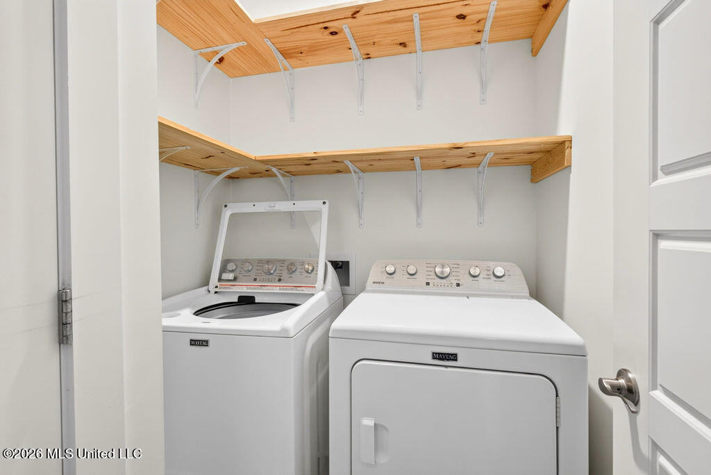 212 Clark Avenue Property Photo 28
