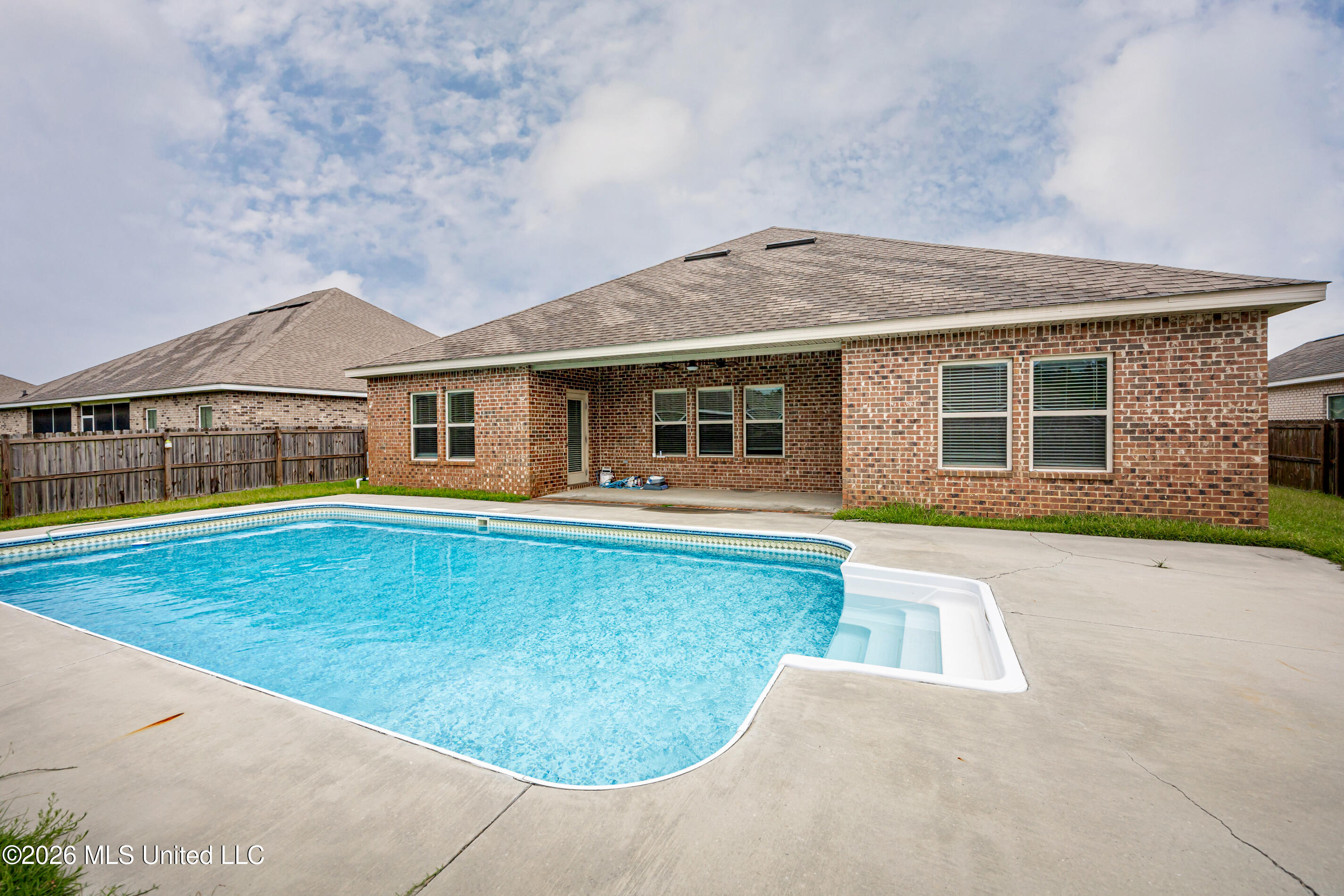 128 Oystercatcher Cove Property Photo 2