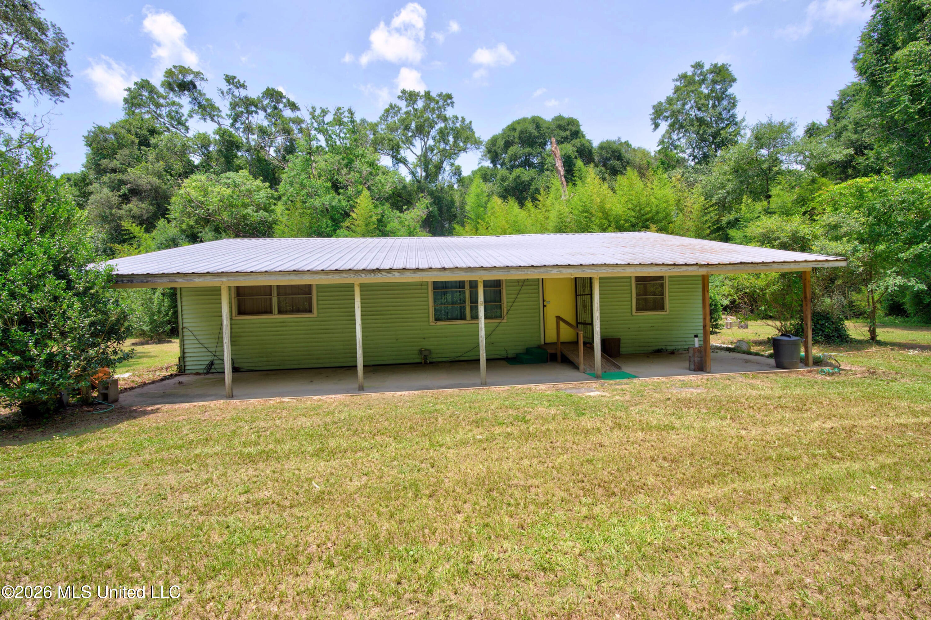 13513 Bunker Hill Road Property Photo 1
