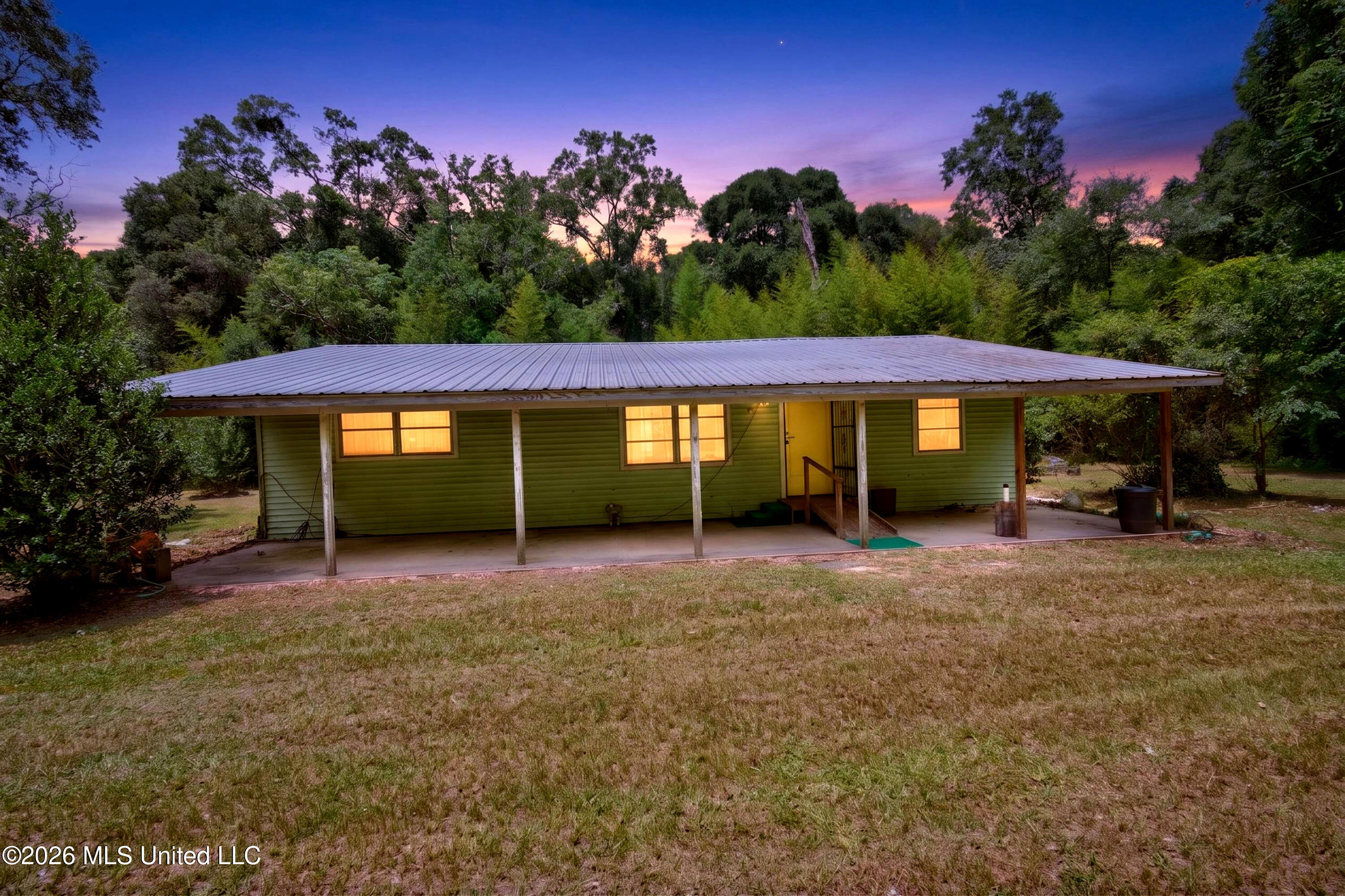 13513 Bunker Hill Road Property Photo 2