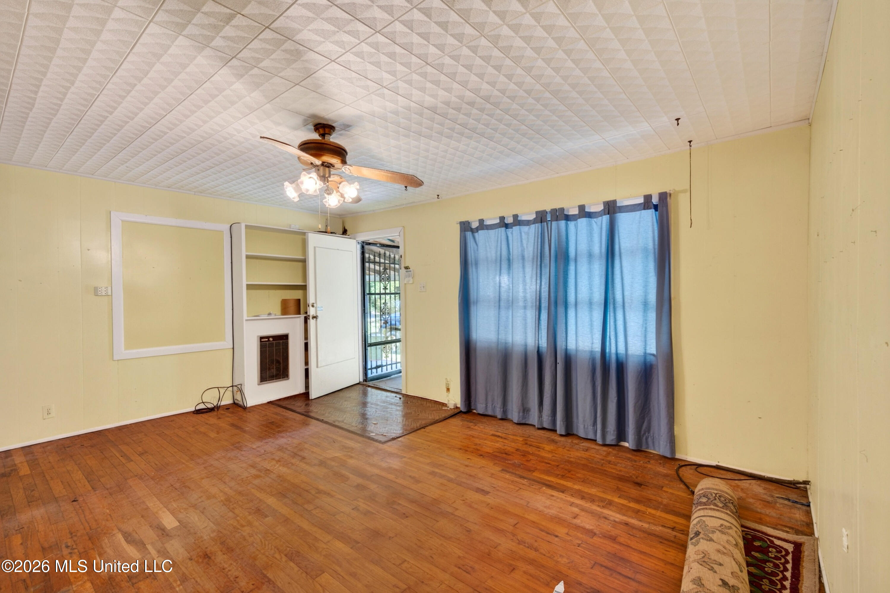 13513 Bunker Hill Road Property Photo 6