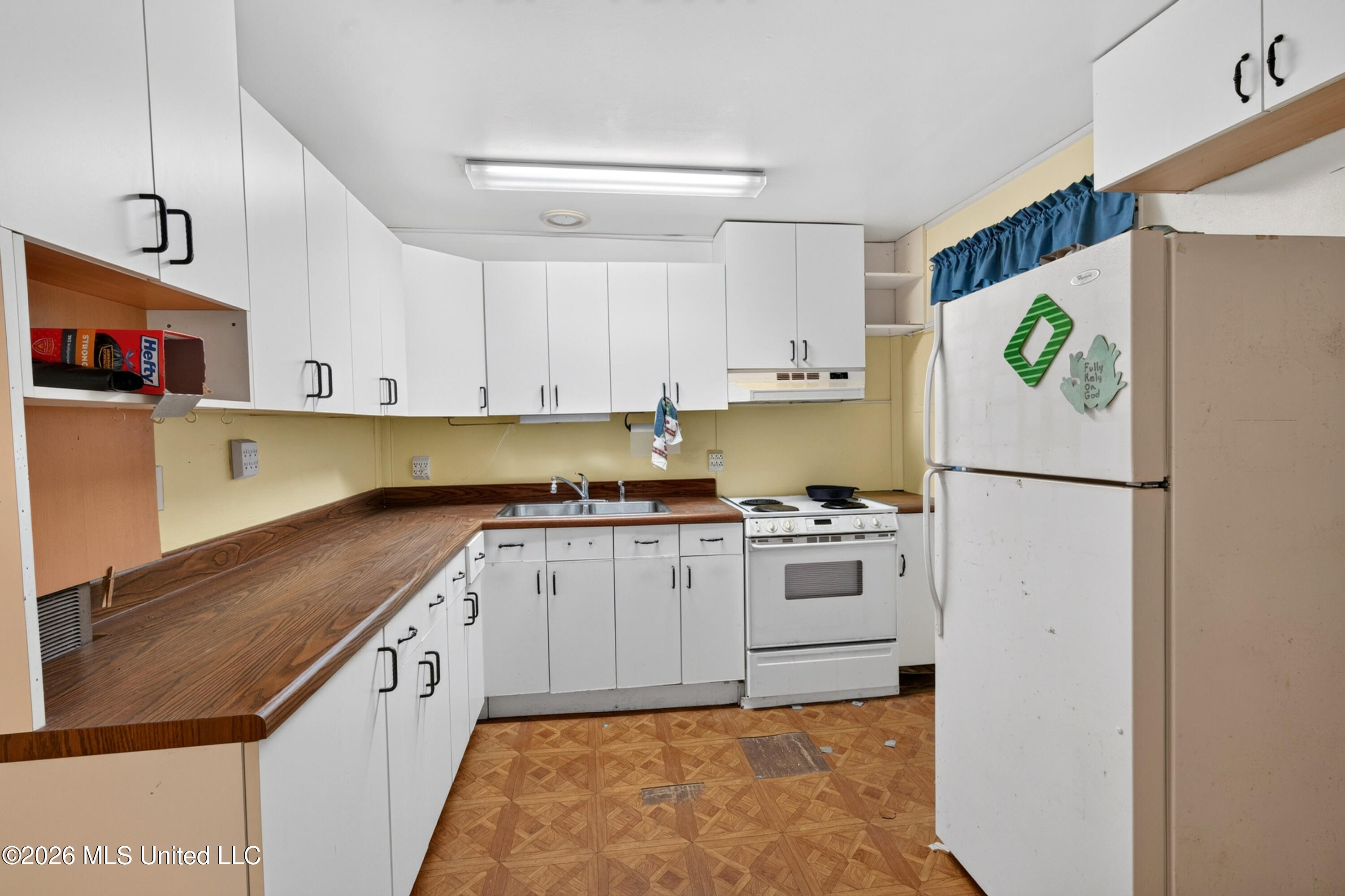 13513 Bunker Hill Road Property Photo 9