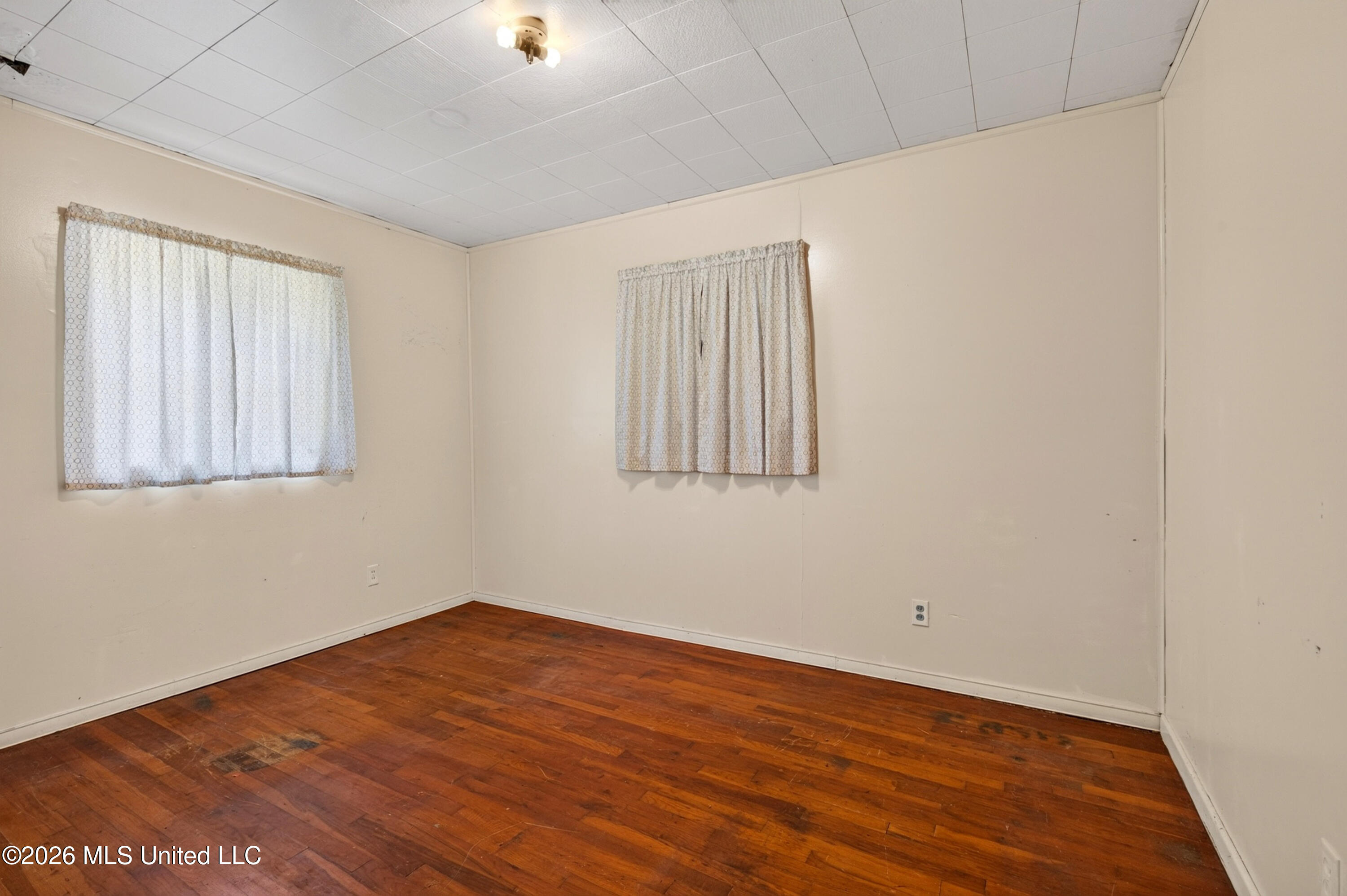 13513 Bunker Hill Road Property Photo 11