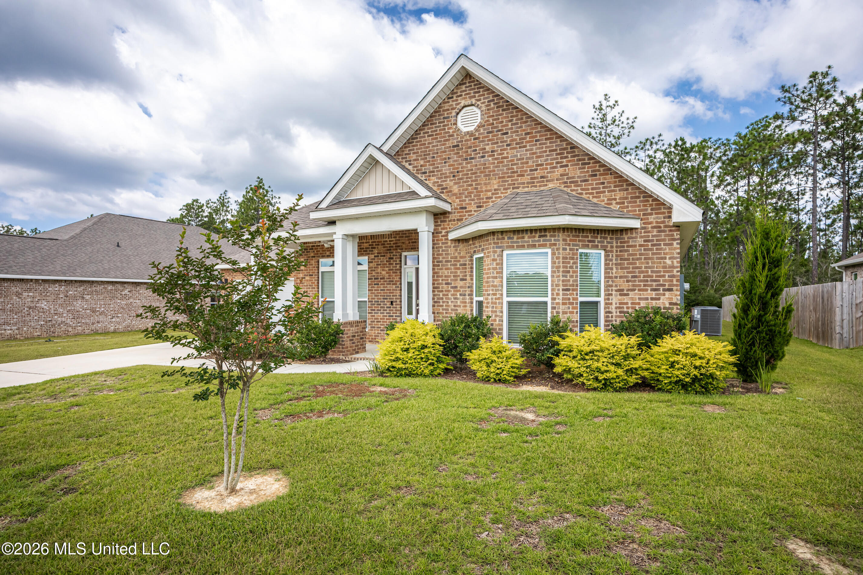 15381 Dandelion Drive Property Photo 4