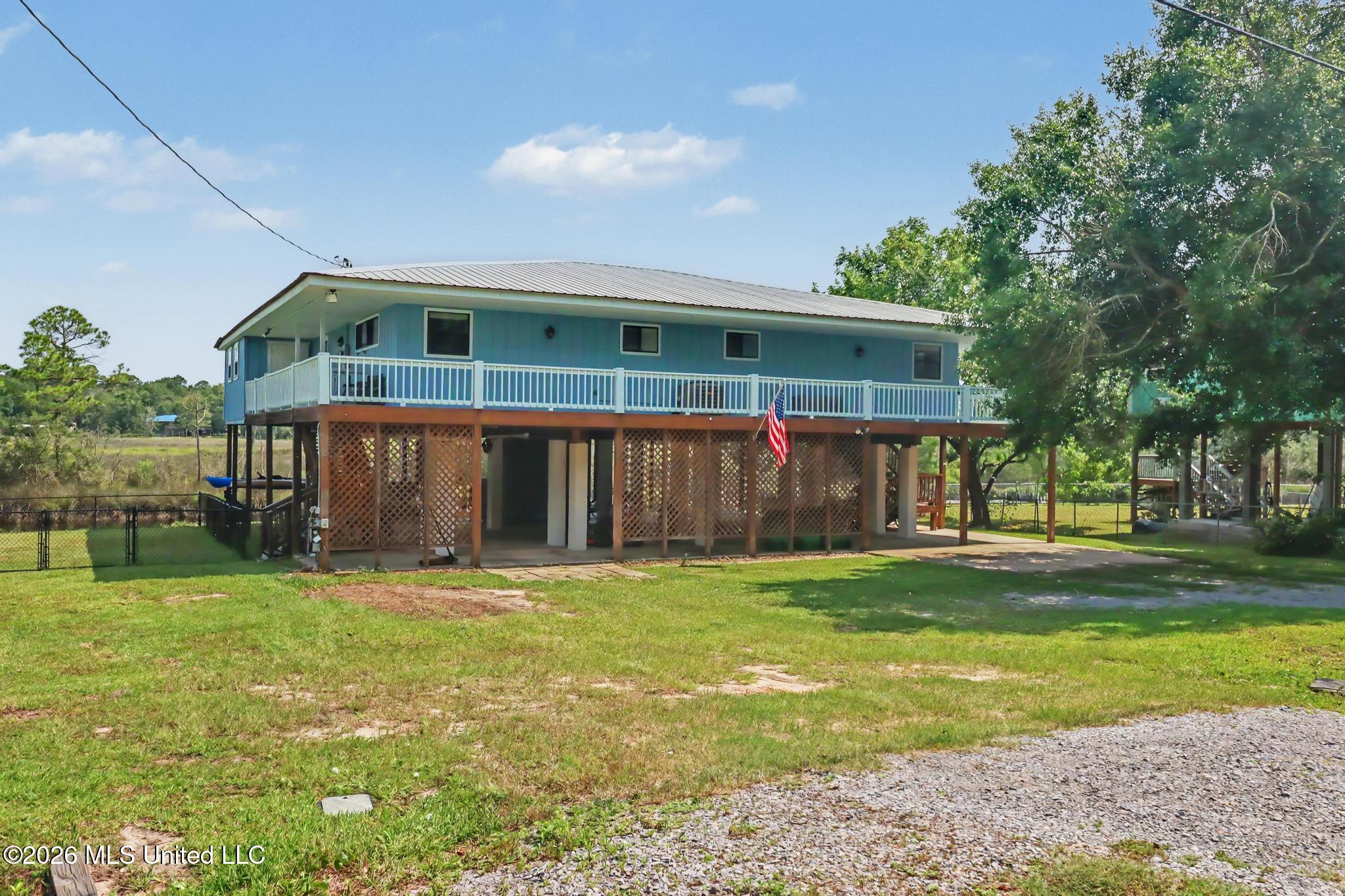 8821 Pickering Forrest Drive Property Photo 2