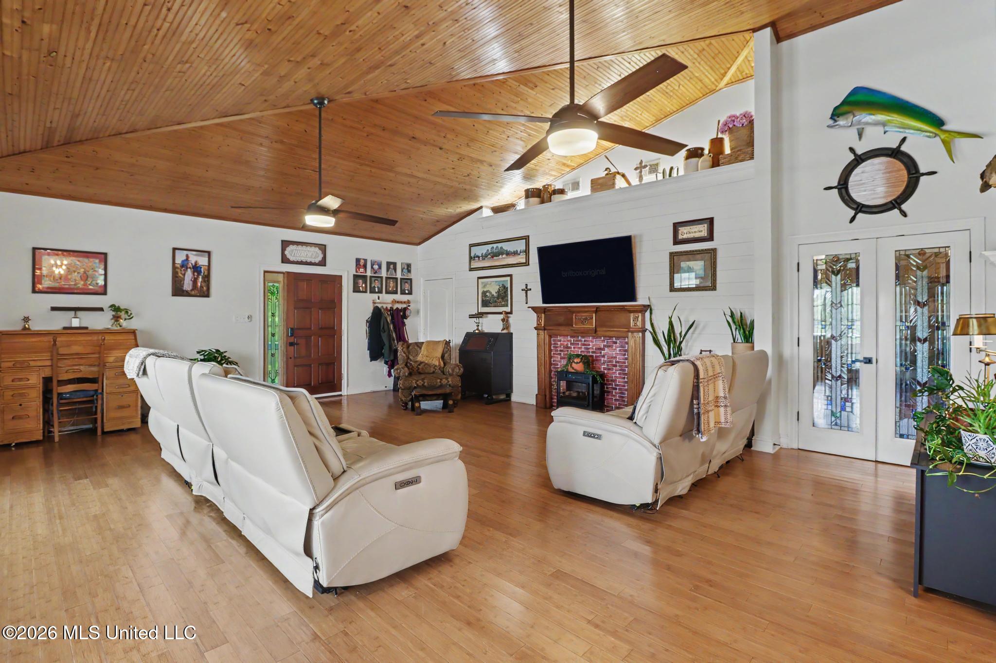 8821 Pickering Forrest Drive Property Photo 11