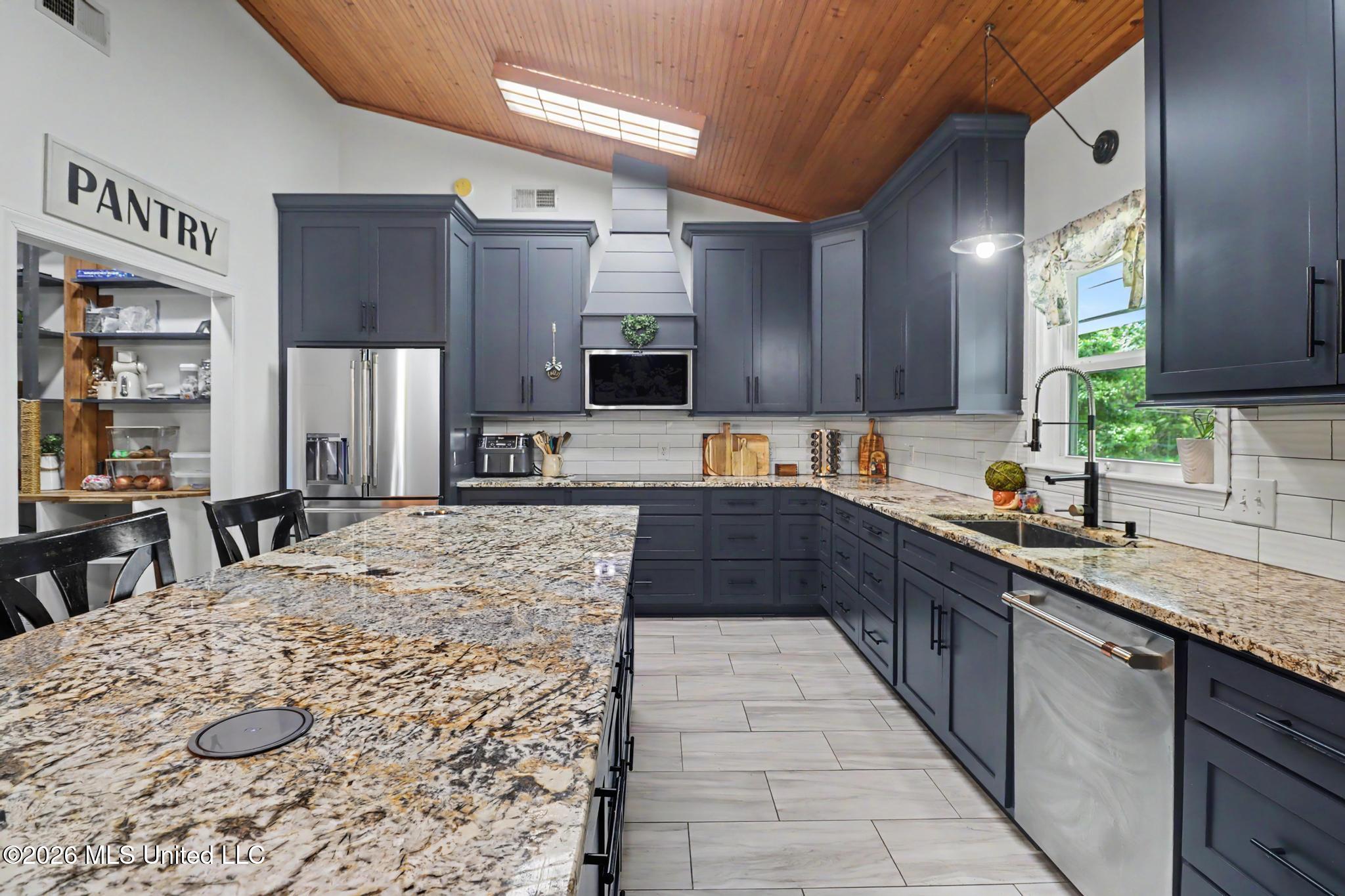 8821 Pickering Forrest Drive Property Photo 17