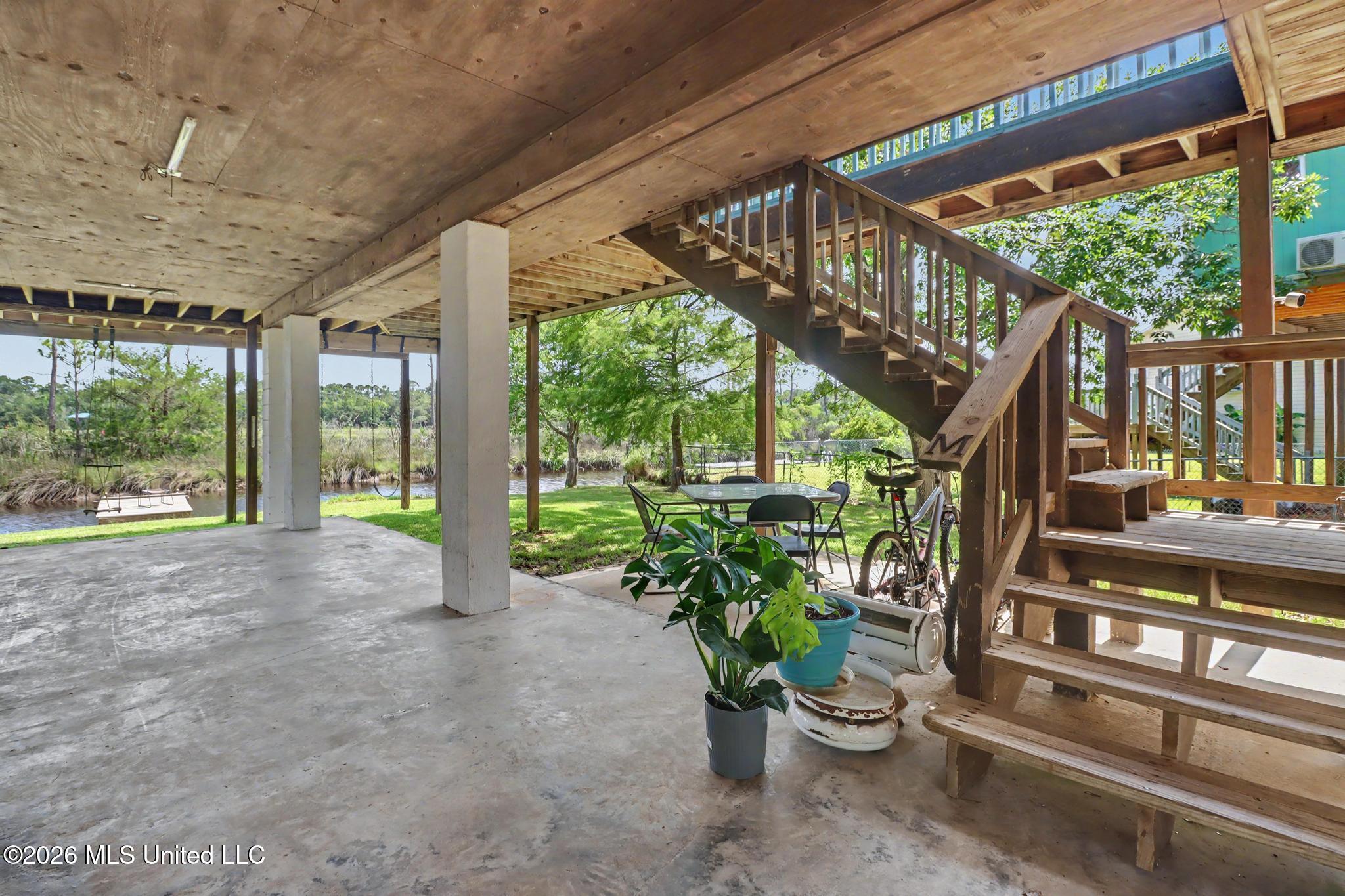 8821 Pickering Forrest Drive Property Photo 34