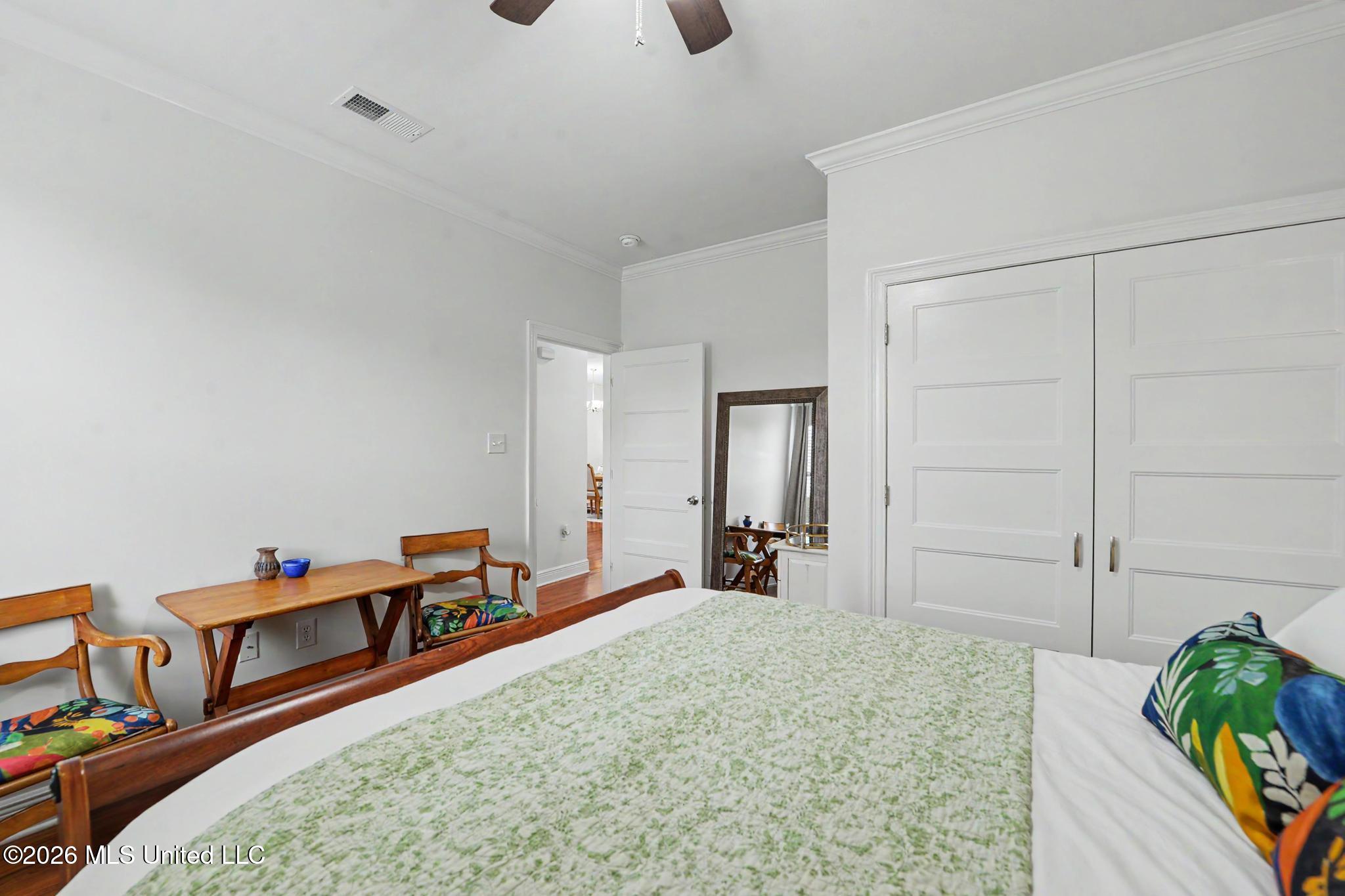 305 Davis Avenue Property Photo 21
