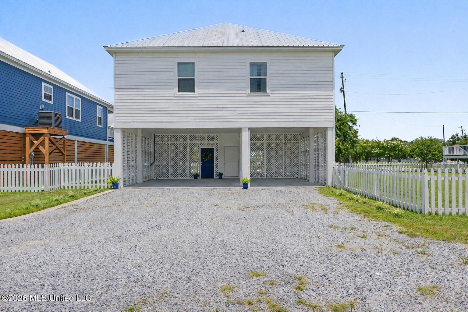305 Davis Avenue Property Photo 26