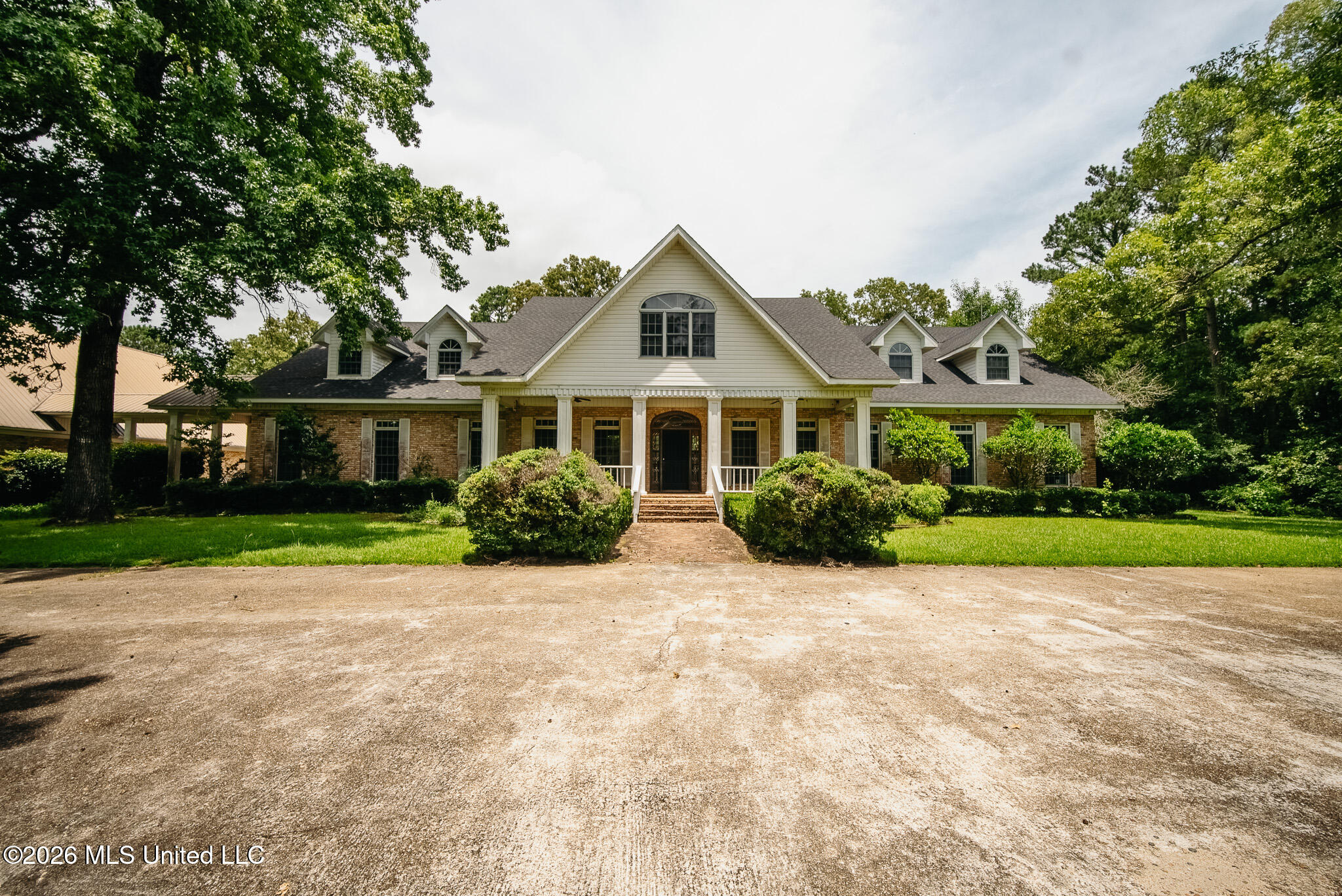2139 Warren Hood Road Property Photo 1